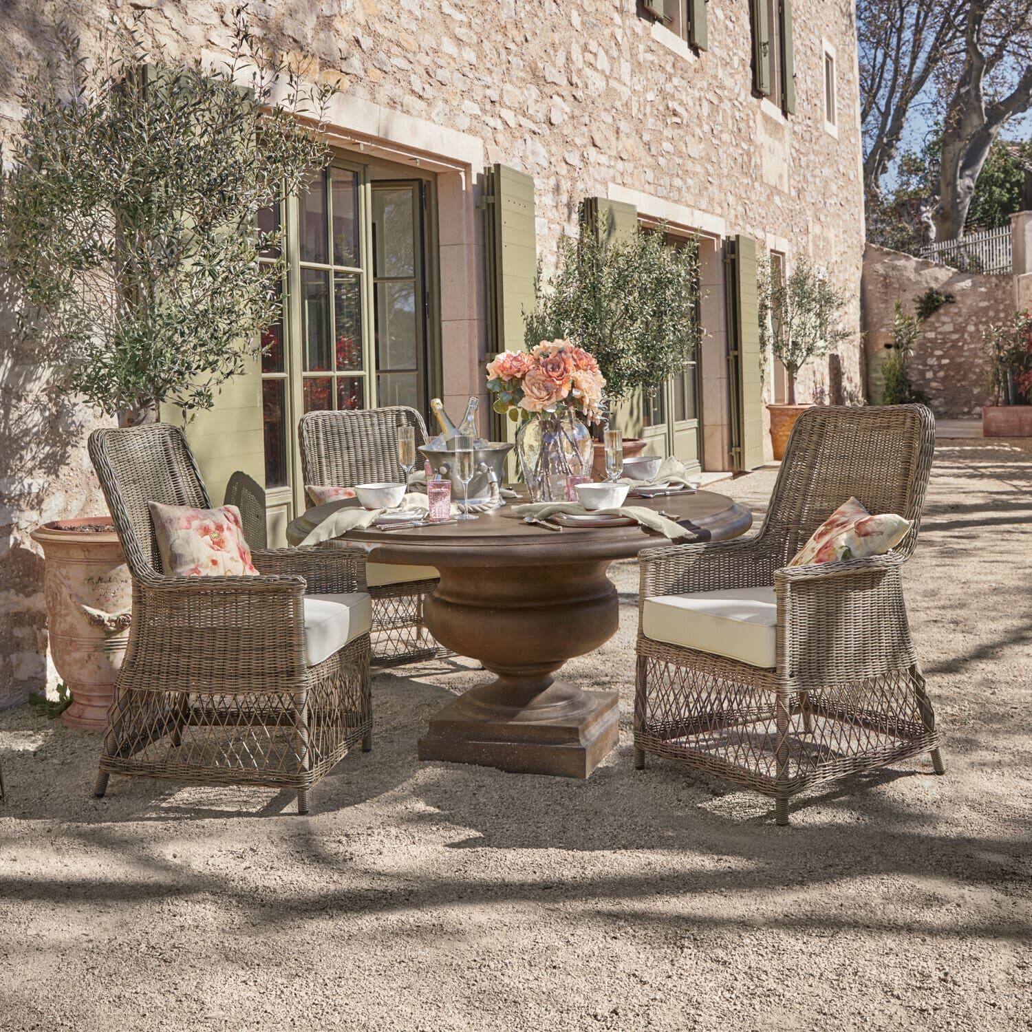 Table Monterey