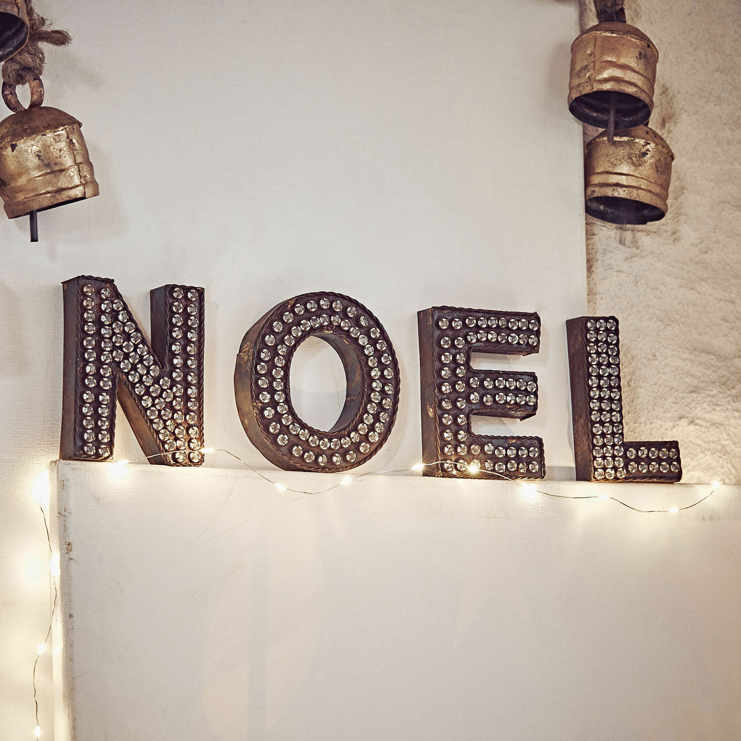 Lettres NOEL NOEL Lettres décoratives NOEL en métal foncé ornées de cristaux avec guirlande lumineuse pour décoration de Noël