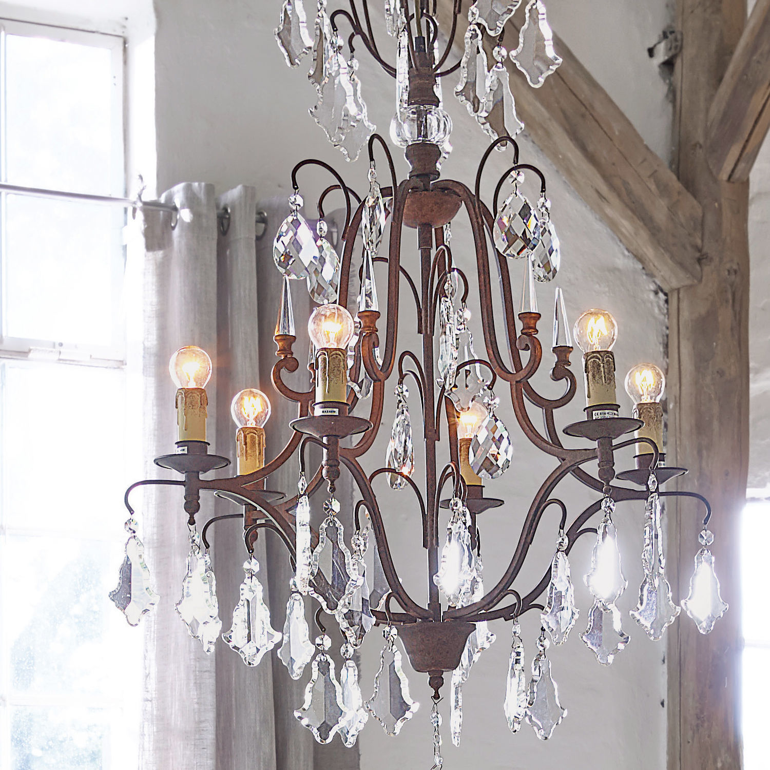 Lustre Saint Pierre Lustre rustique en métal brun avec cristaux pour une décoration intérieure vintage