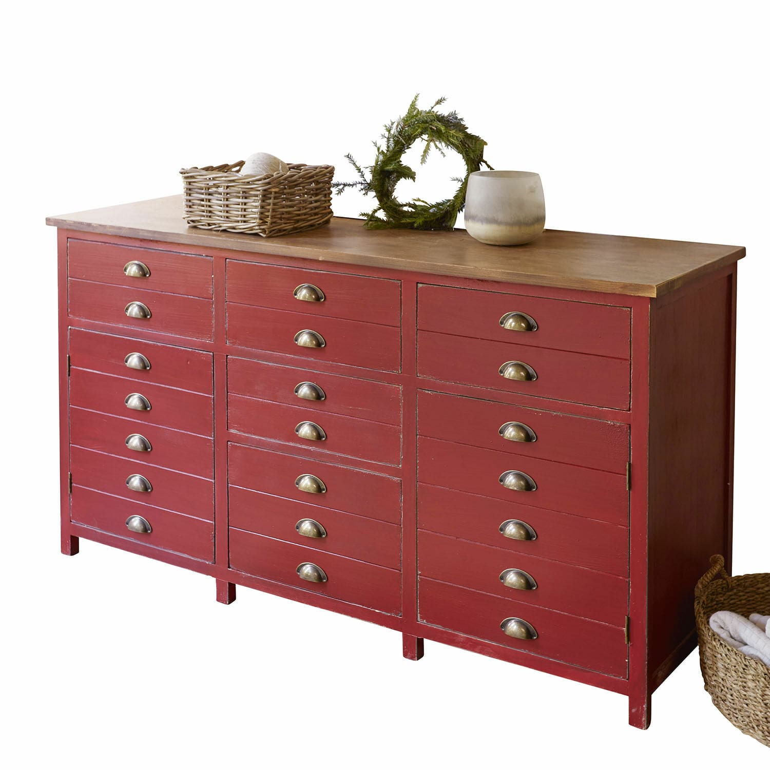 Commode Benice Commode en bois rouge avec nombreuses tiroirs et poignées en laiton, style rustique