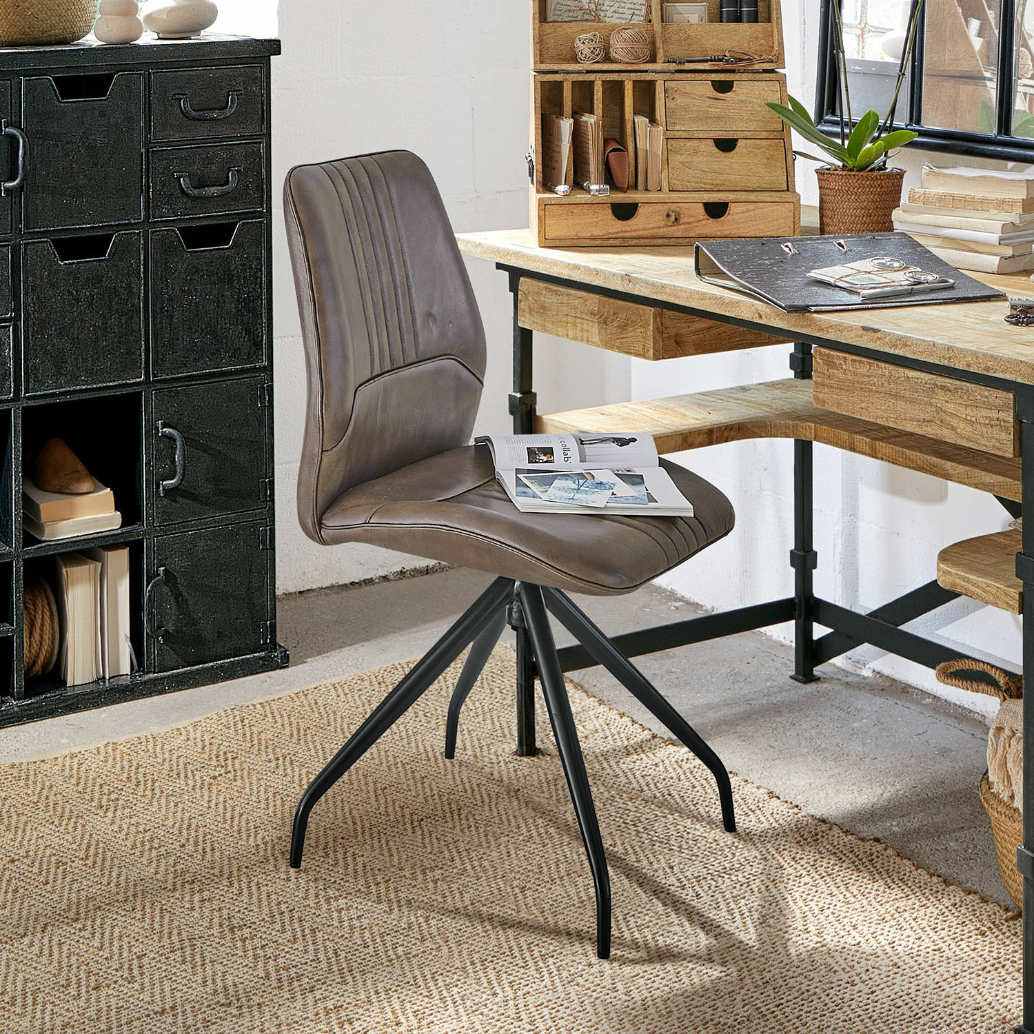 Chaise Ufenique