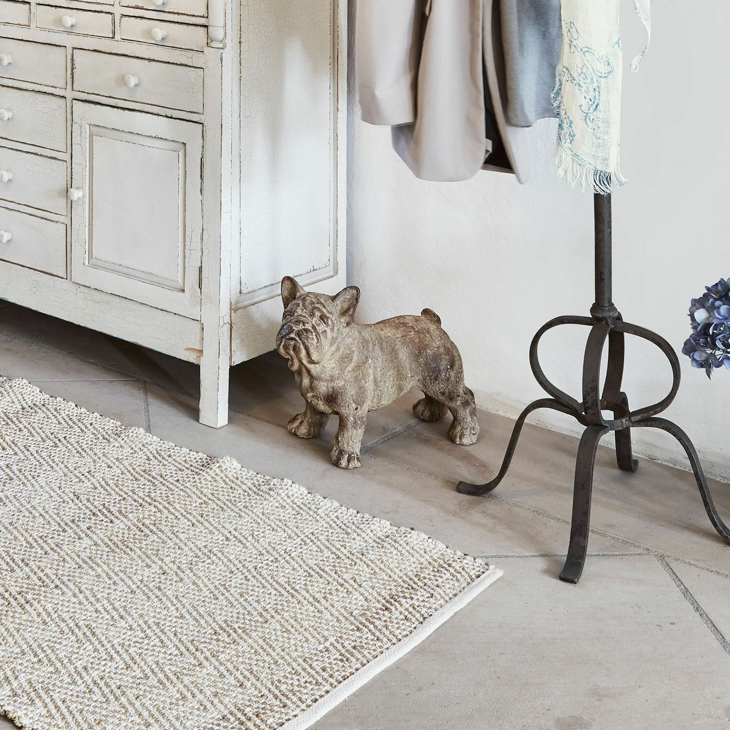 Chien décoratif Blanca