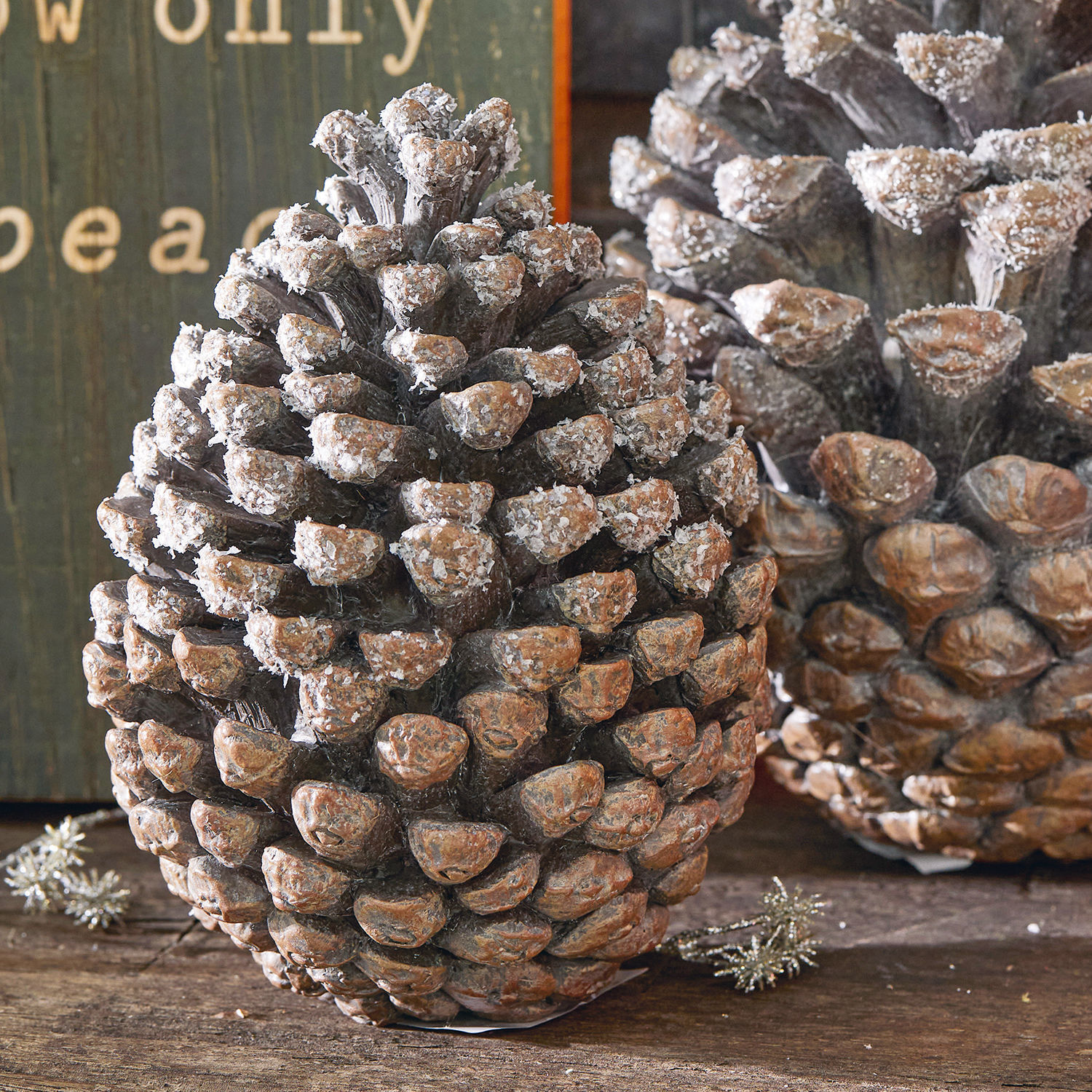 Lot de 2 pommes de pin décoratives Nalla