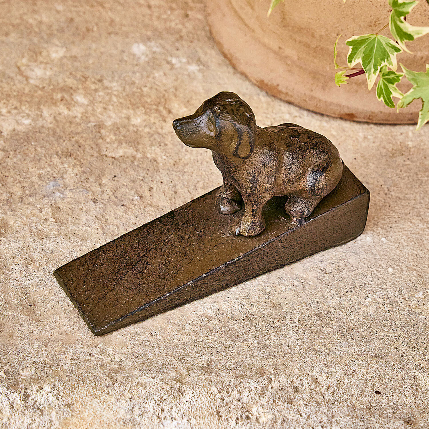 Cale-porte en fonte marron en forme de chien, accessoire décoratif et fonctionnel pour la maison