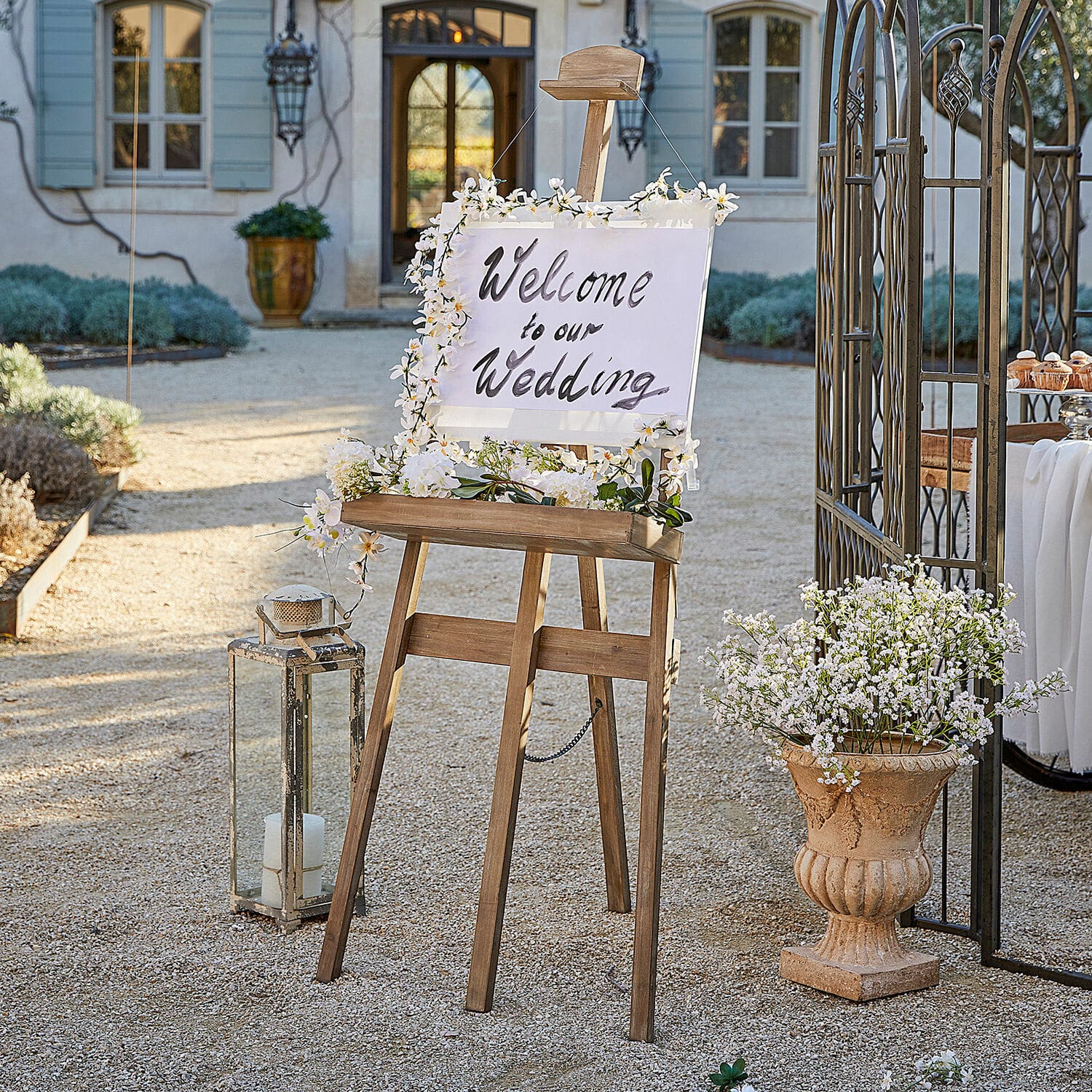 Chevalet Handan Chevalet en bois décoré de fleurs avec panneau de bienvenue pour mariage en extérieur
