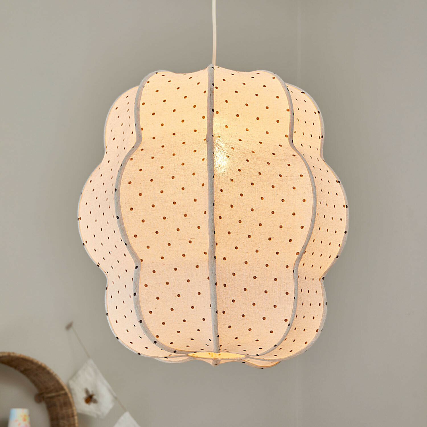 Suspension Lillumo Suspension en tissu crème avec motif perforé, éclairage moderne pour intérieur chaleureux