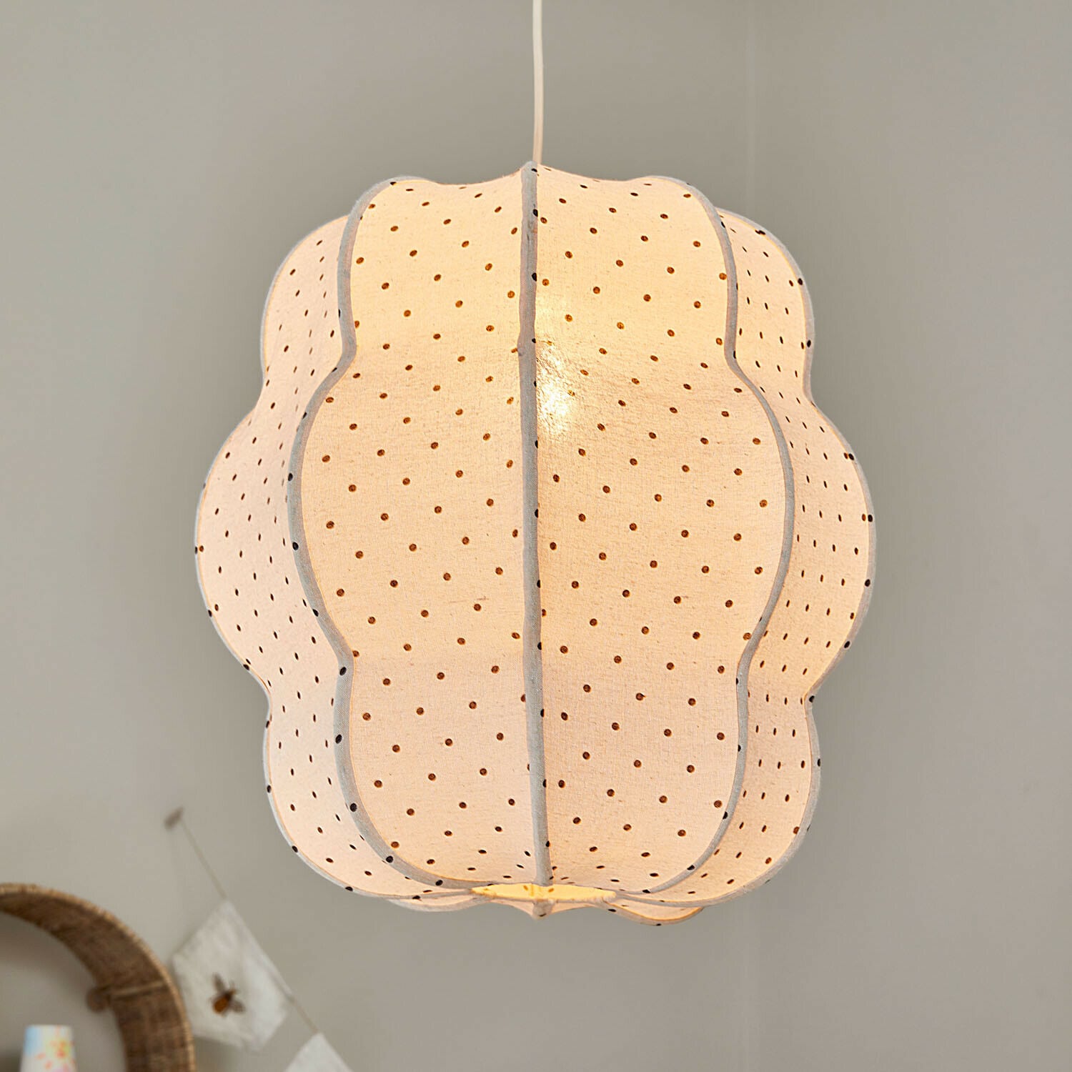 Suspension Lillumo Suspension en tissu crème avec motif perforé, éclairage moderne pour intérieur chaleureux