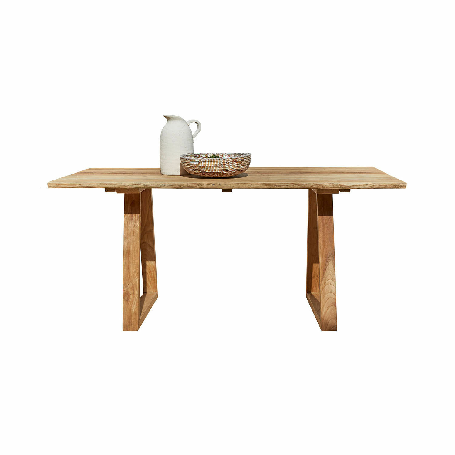 Table en bois de teck naturel avec pichet et bol sur le dessus, meuble de salle à manger