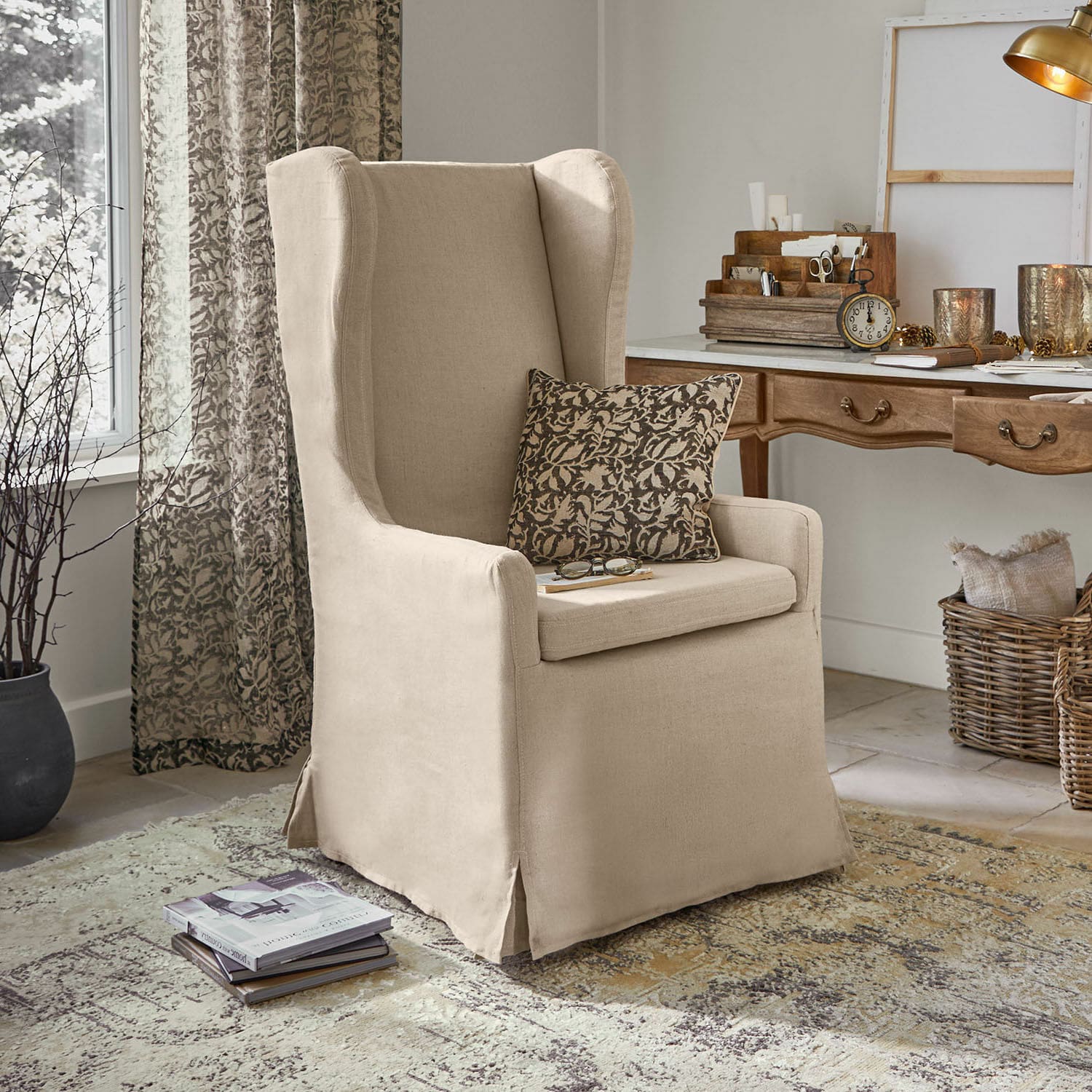 Fauteuil à roulettes Belmarina Fauteuil bergère beige en tissu, style classique, parfait pour salon ou bureau, assise confortable
