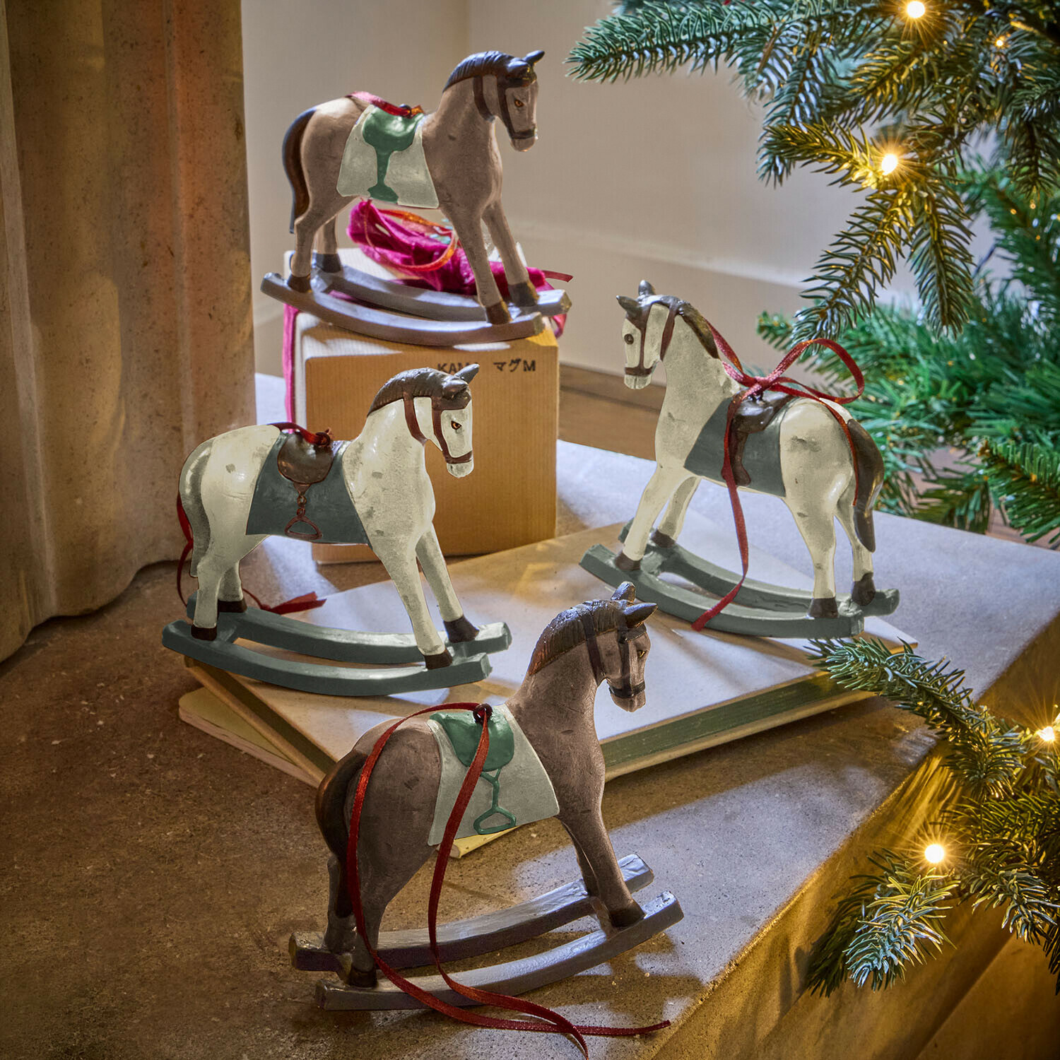 Lot de 4 chevaux décoratifs Cory
