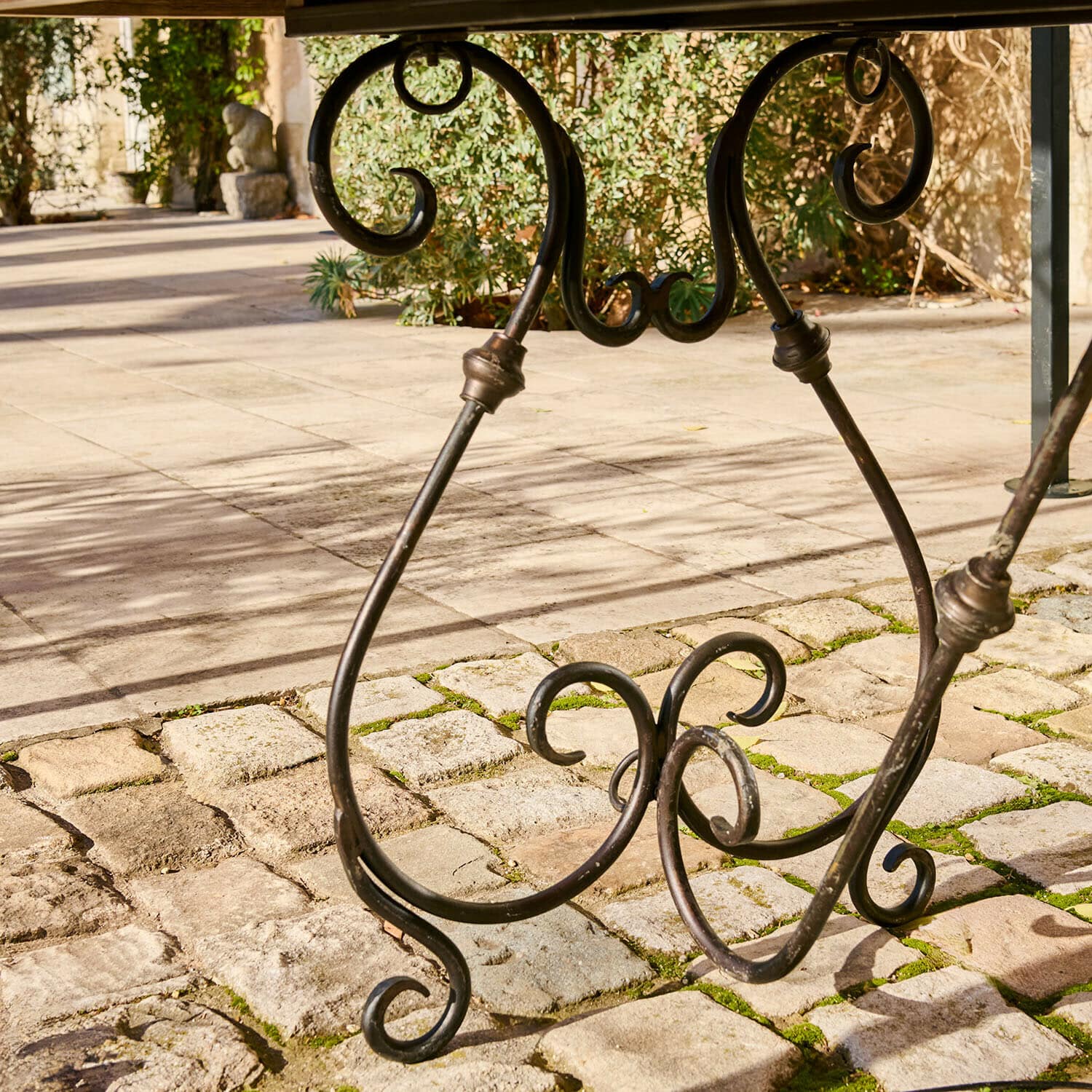 Table Delbridge