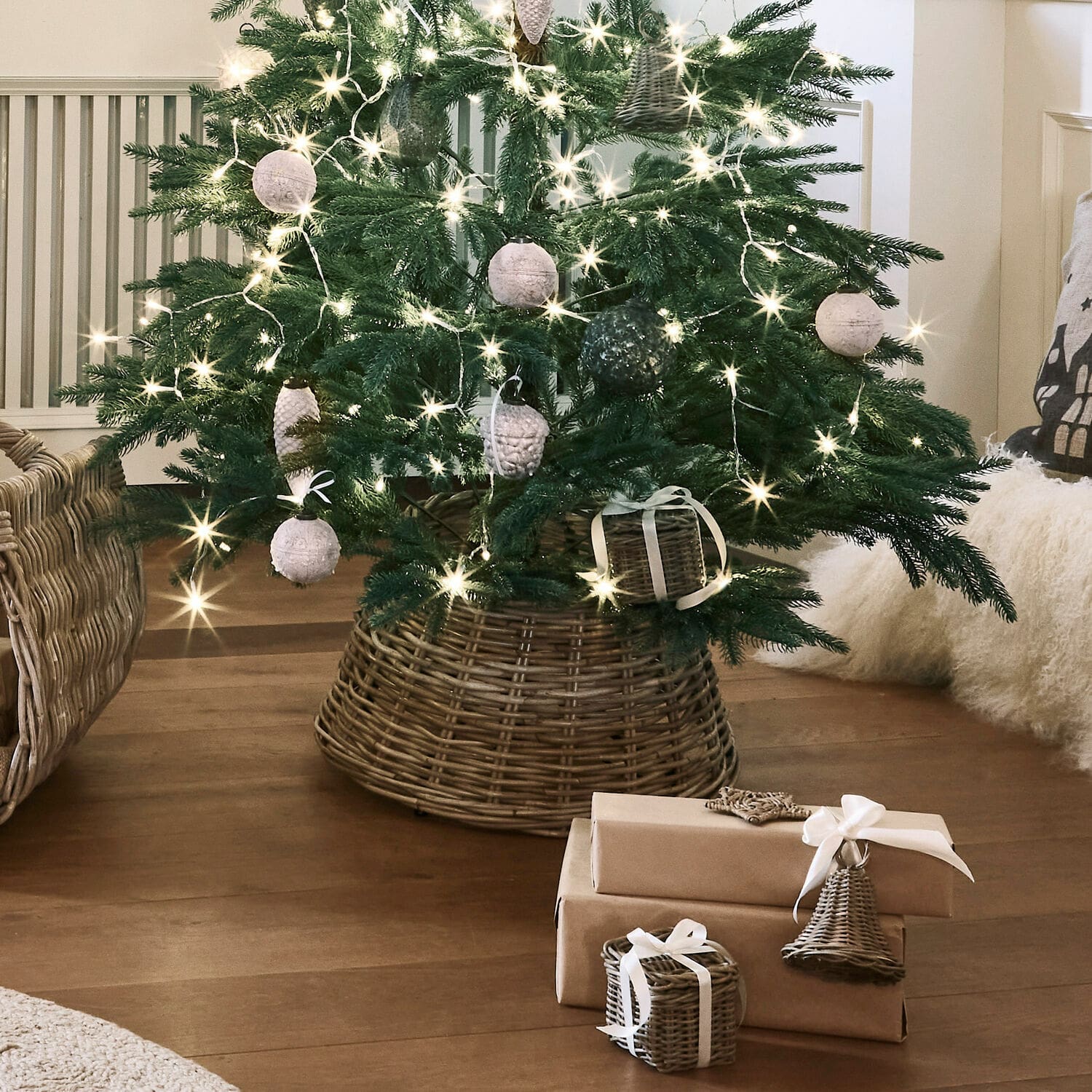 Tour de sapin de Noël Kiente