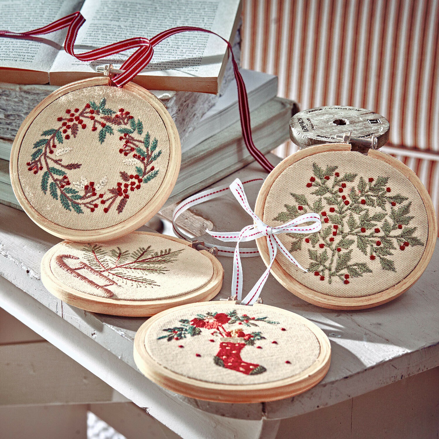 Lot de 4 décorations Seravas