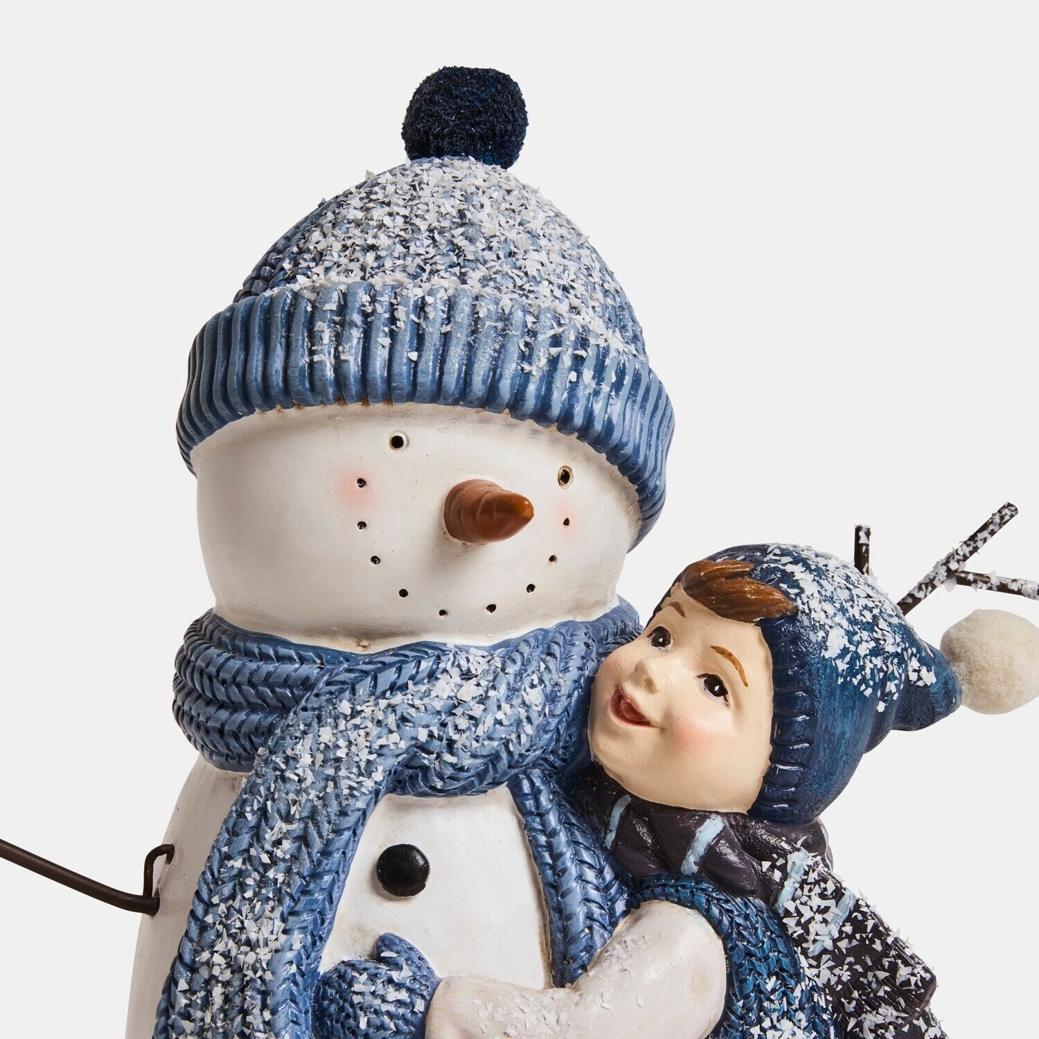 Bonhomme de neige et enfant Tedvik