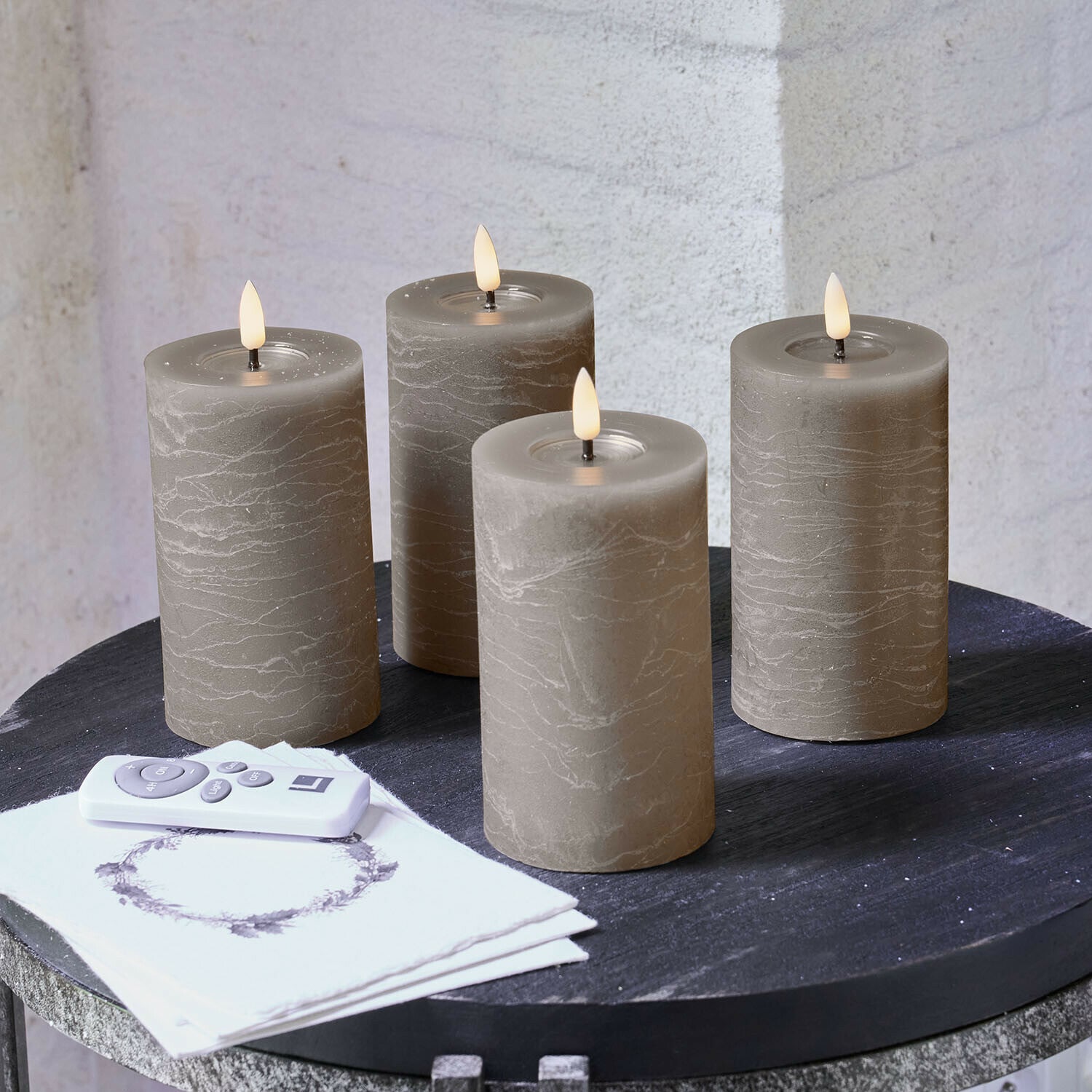 Lot de 4 bougies cylindriques à LED Rimfalla Lot de 4 bougies cylindriques à LED Rimfalla