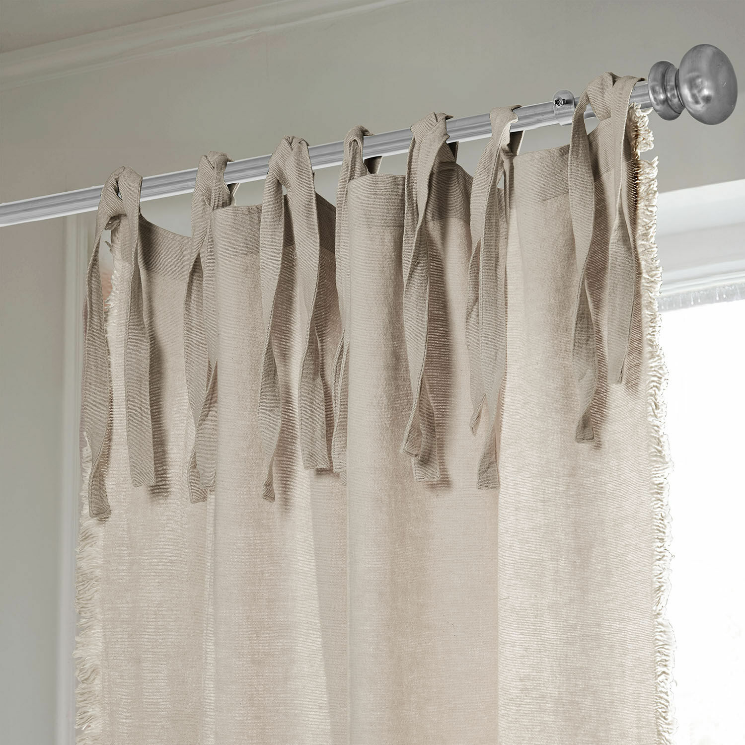 Rideau Sereneth Rideau beige en coton avec liens noués et franges, décoration de fenêtre élégante