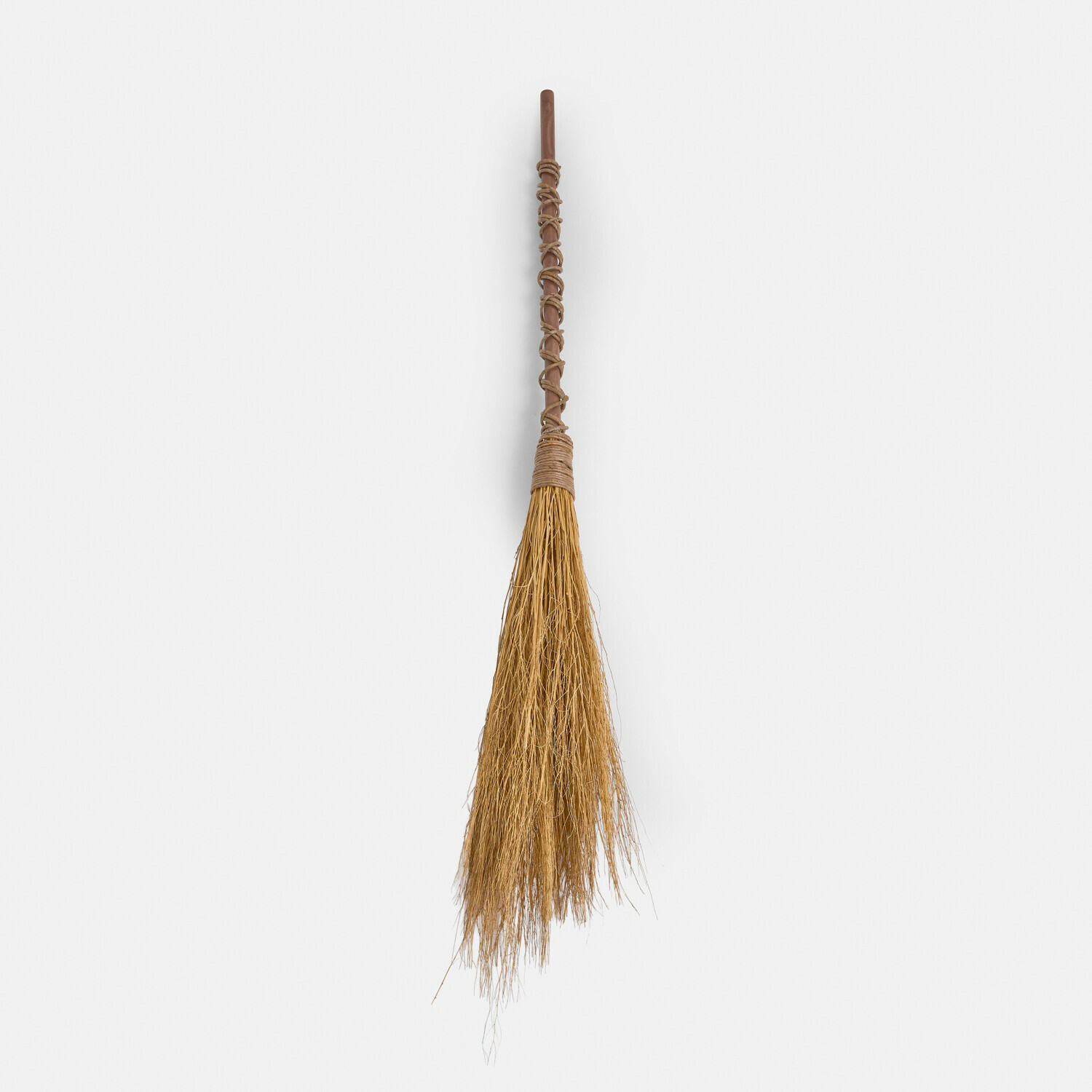 Balai décoratif Maerlinna Balai traditionnel en bois naturel et paille marron pour le nettoyage des sols