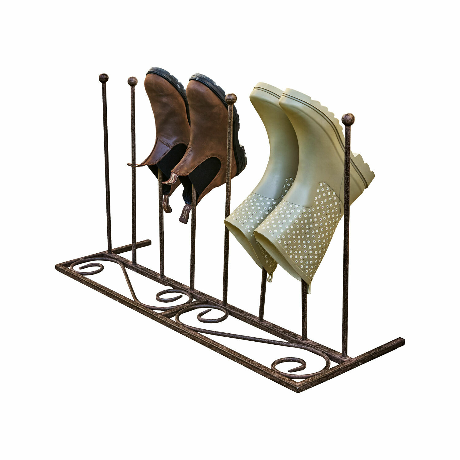 Rangement à chaussures Patterson Support en métal pour chaussures avec espace pour sécher des bottes en cuir marron et bottes en caoutchouc vertes