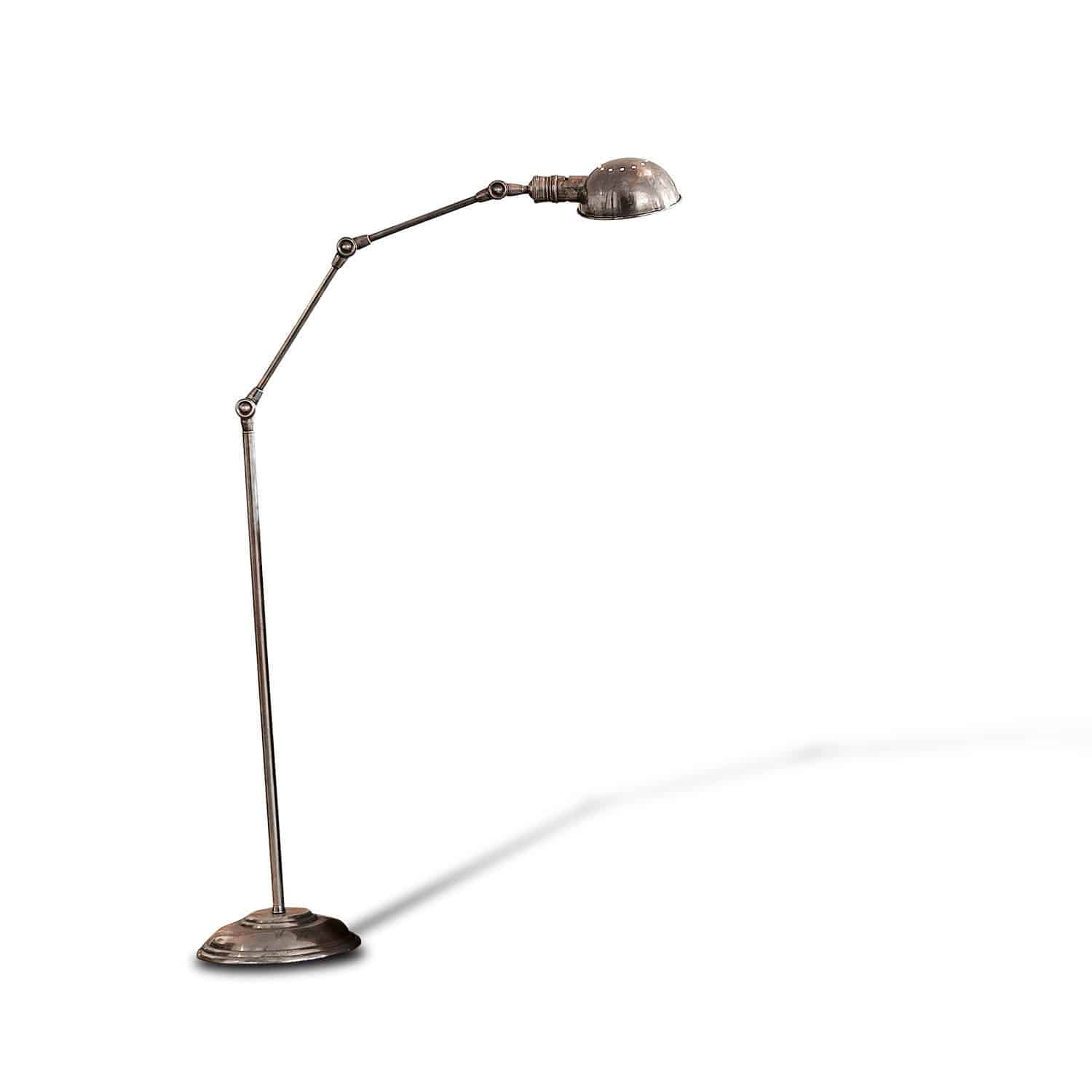 Lampadaire Tulsa Lampadaire réglable en métal couleur argent patiné pour un éclairage intérieur élégant