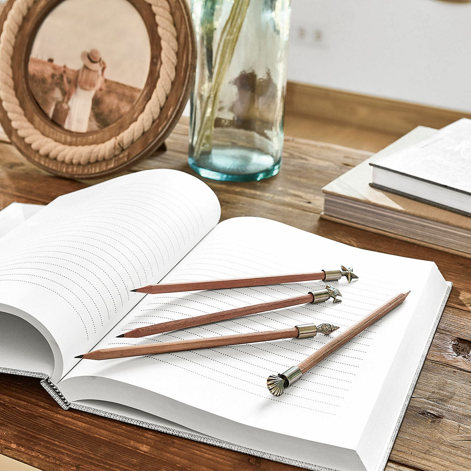 Lot de 4 crayons Lanzac