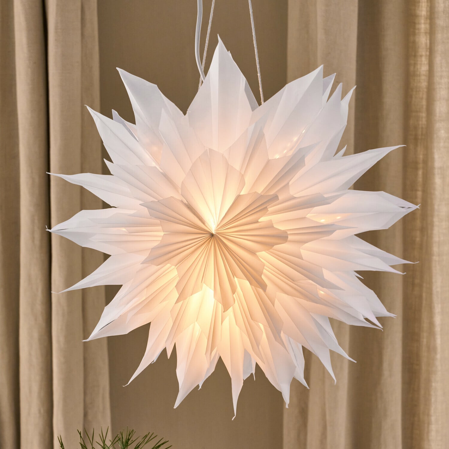 Étoile lumineuse en papier Ylmera