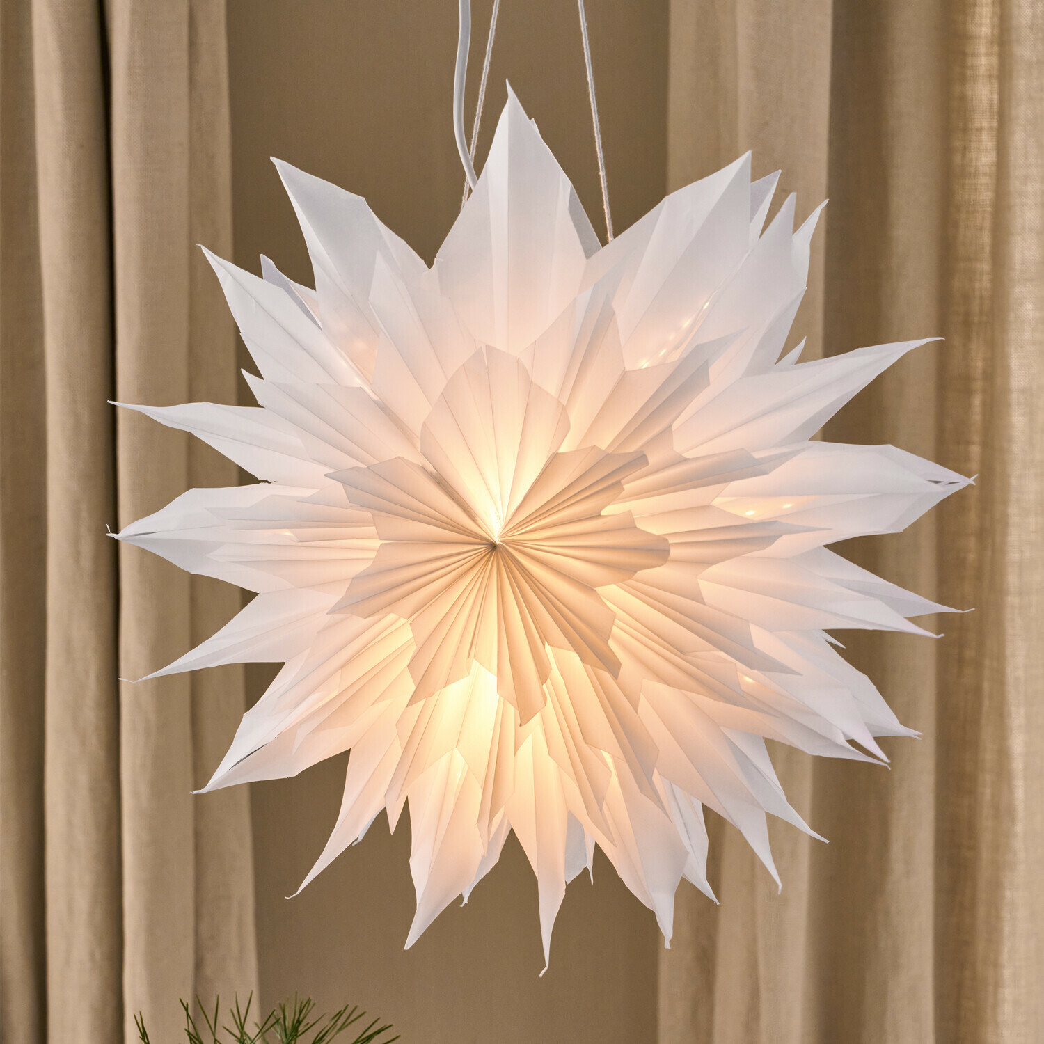 Étoile lumineuse en papier Ylmera