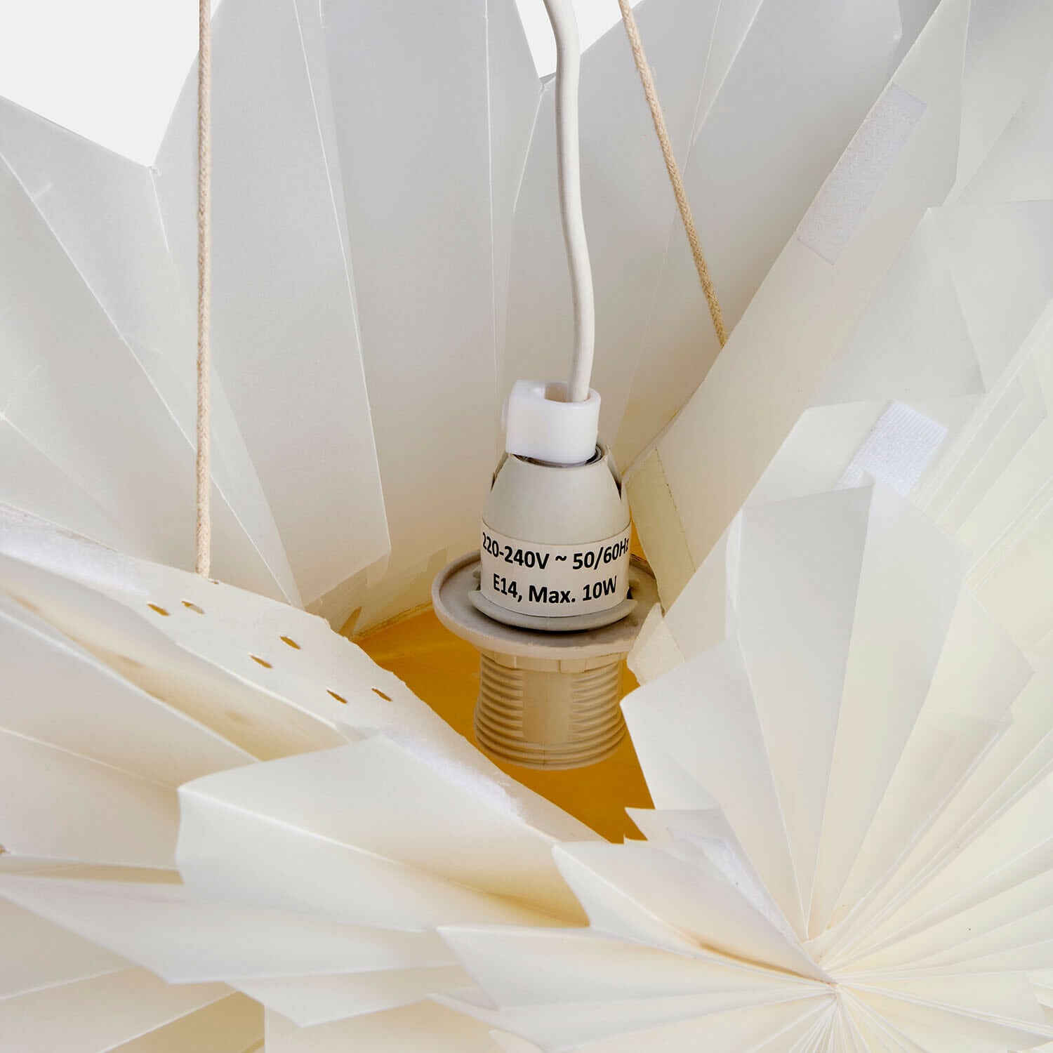 Étoile lumineuse en papier Ylmera