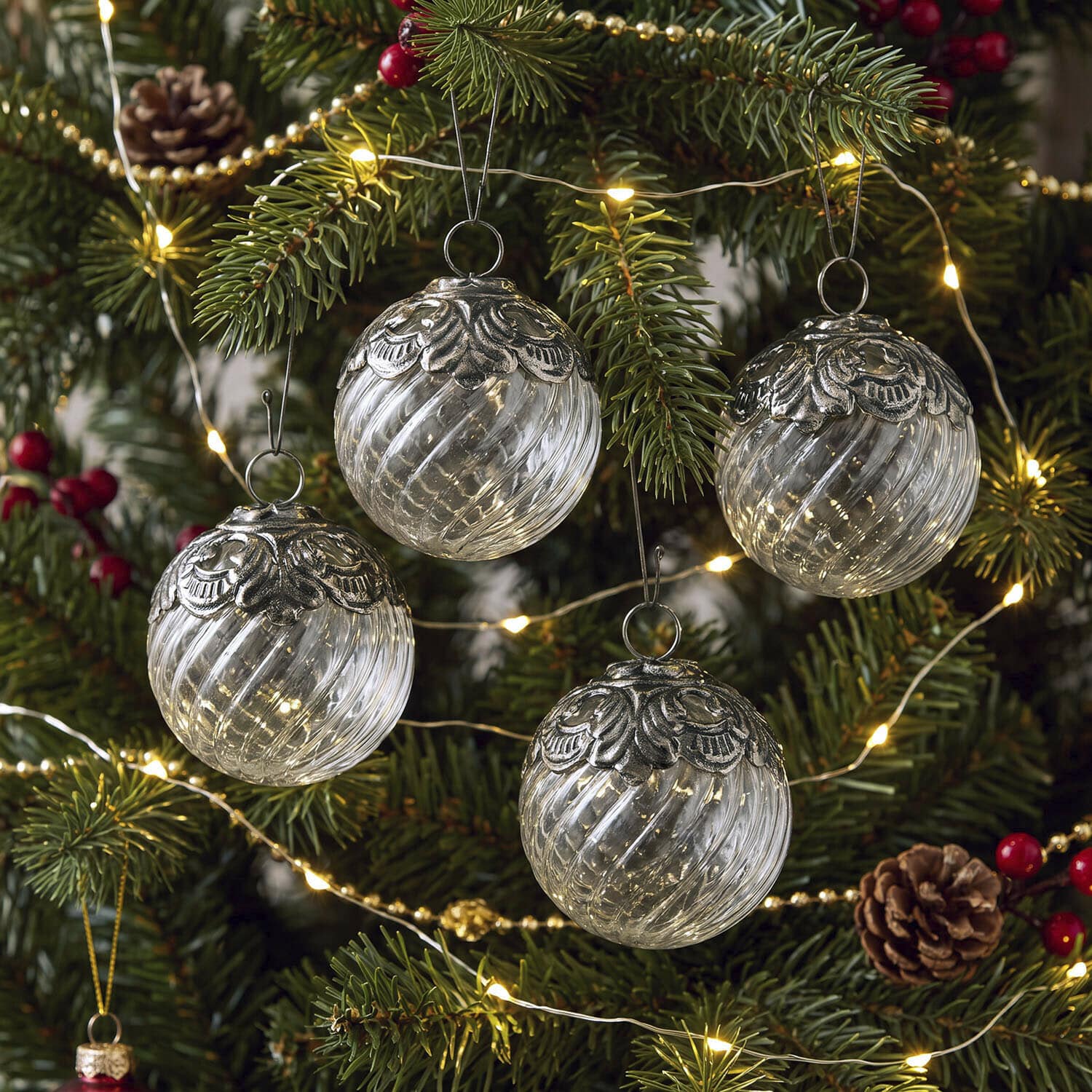 Lot de 4 boules de Noël Valévoise