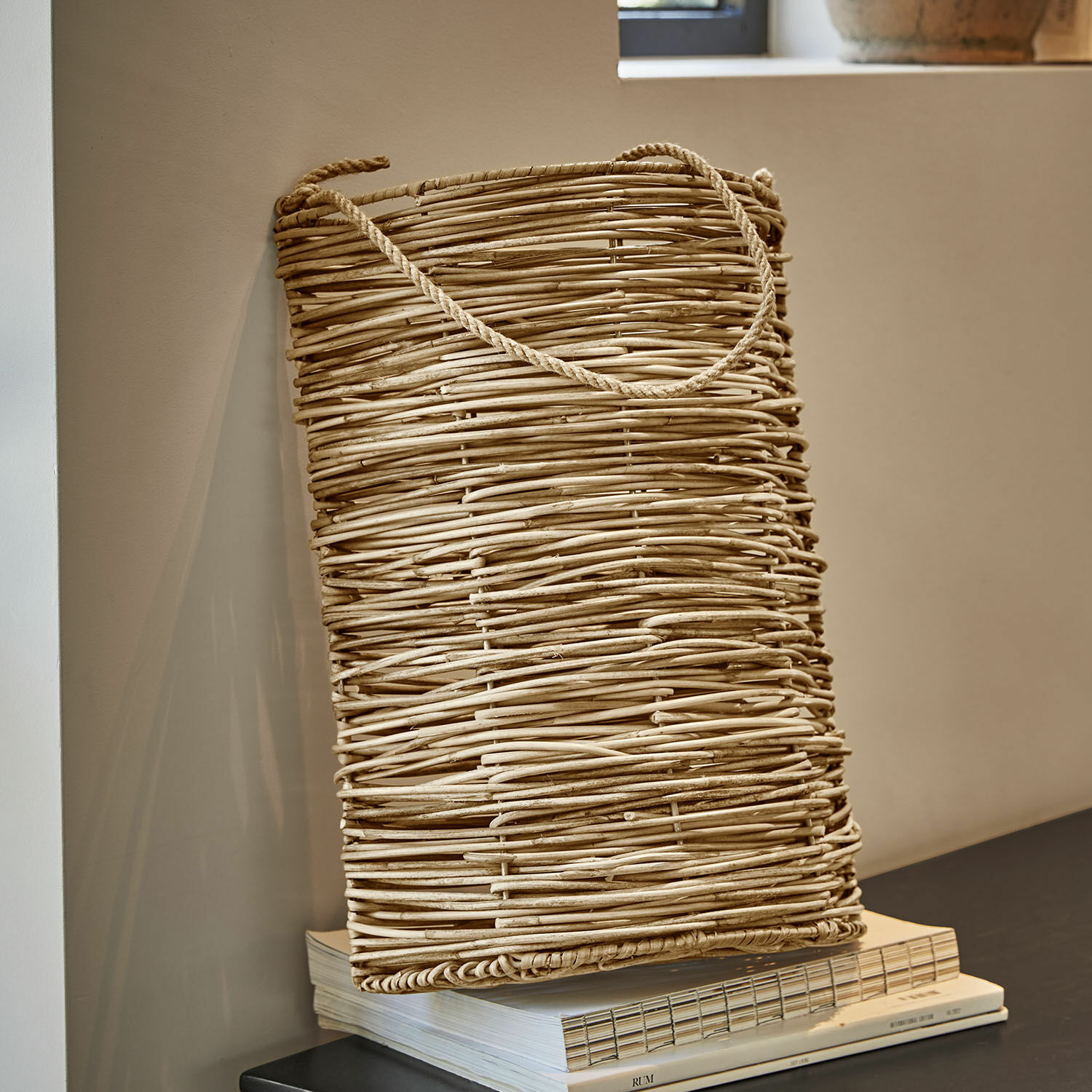Panier Brantwood Panier en osier naturel beige avec poignée, parfait pour le rangement et la décoration intérieure