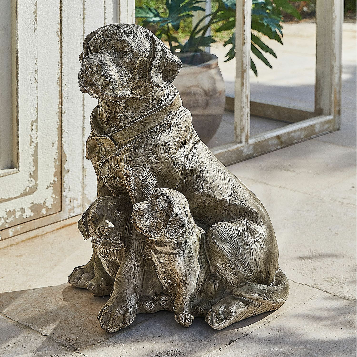 Chien décoratif Samiran Sculpture décorative en bronze couleur or ancien représentant un chien avec deux chiots pour intérieur et jardin