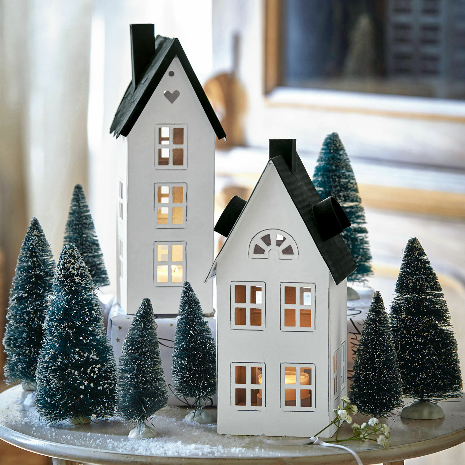 2 lanternes maisonnettes Gunar