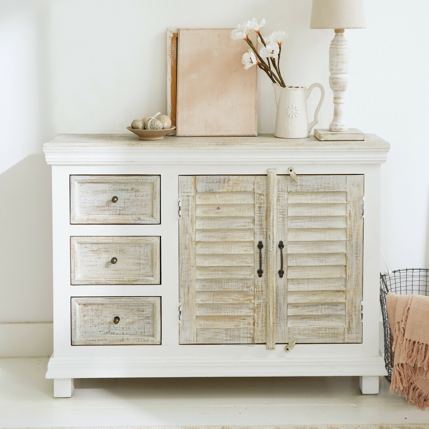 Commode Nevellique