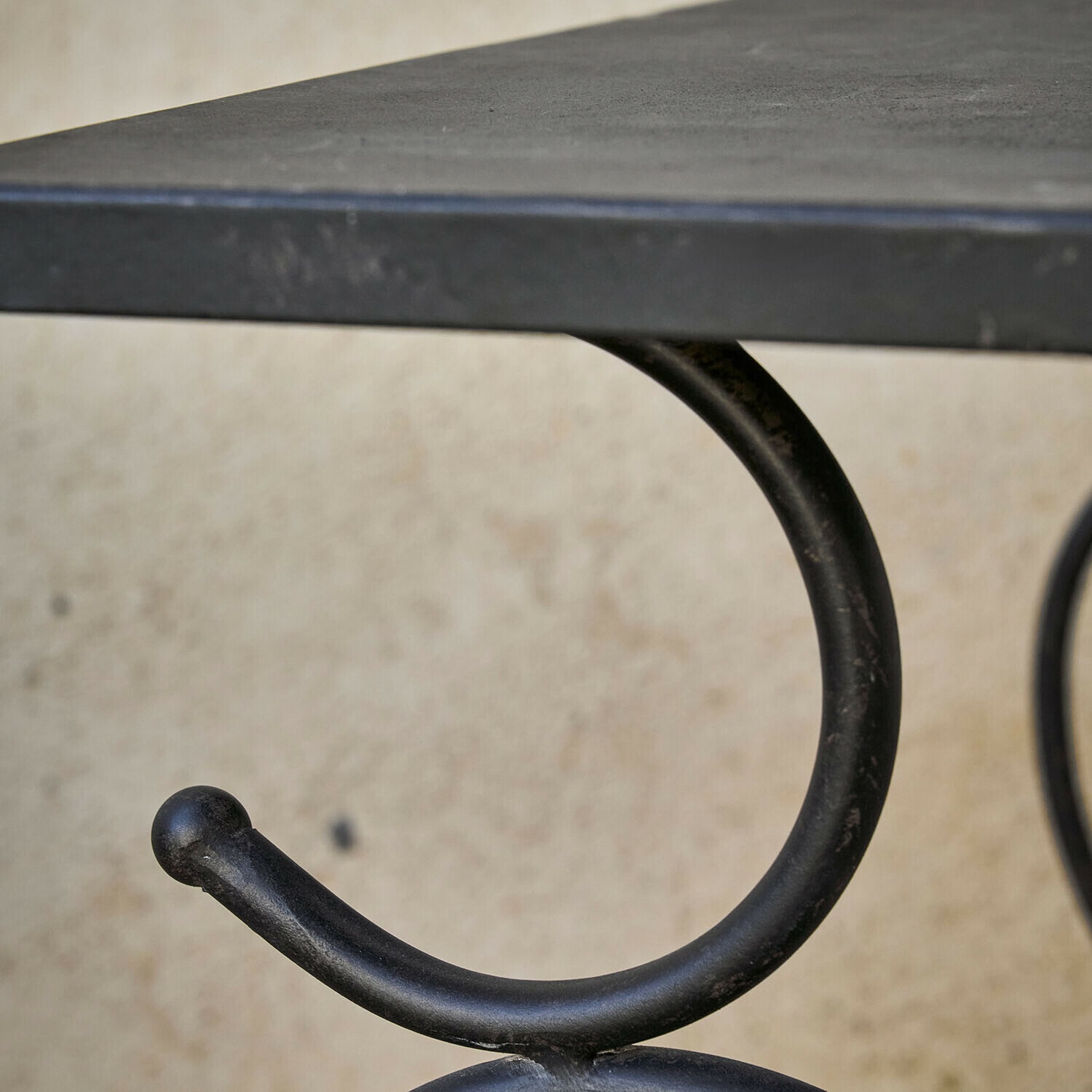 Table Cauvrel