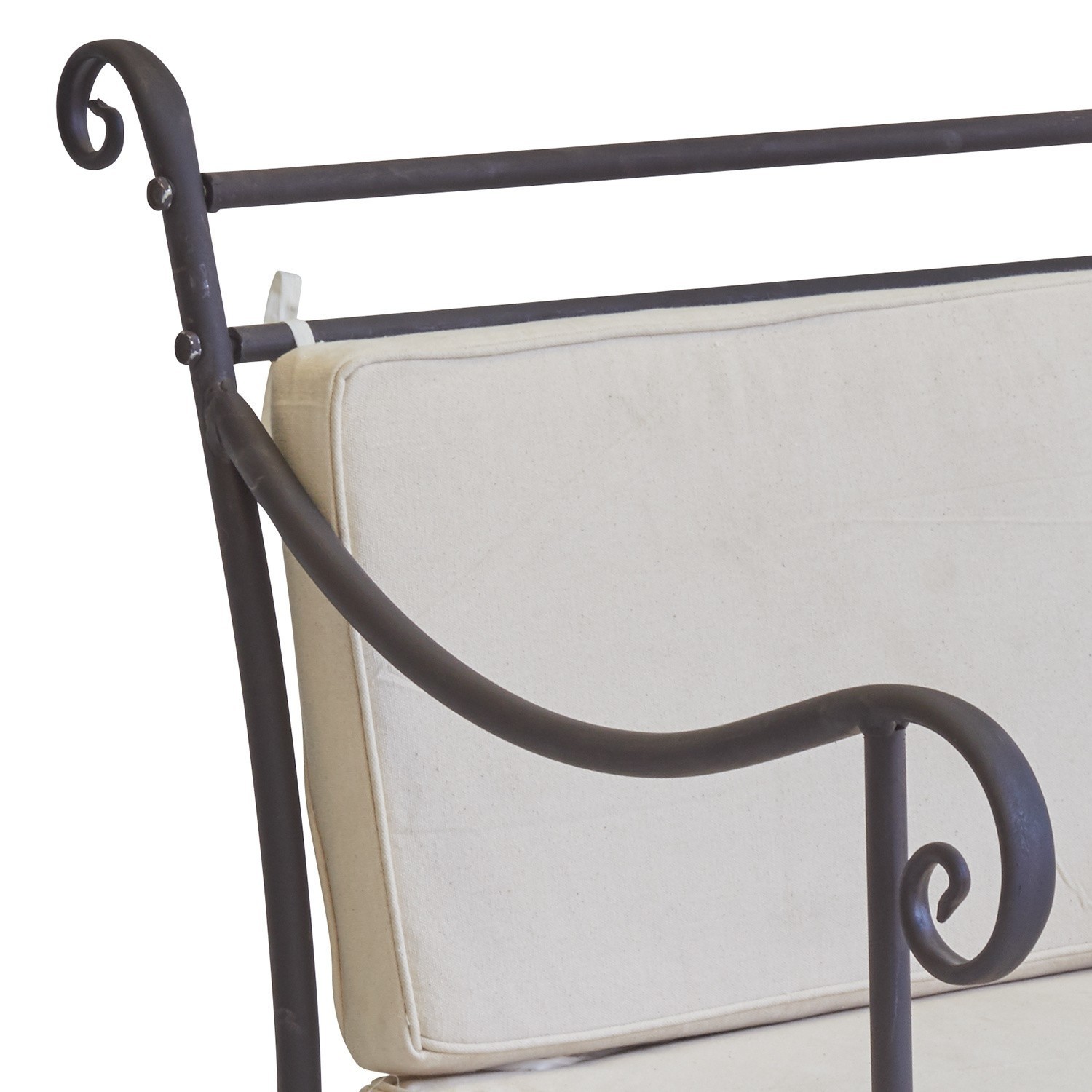 Chaise Irvine