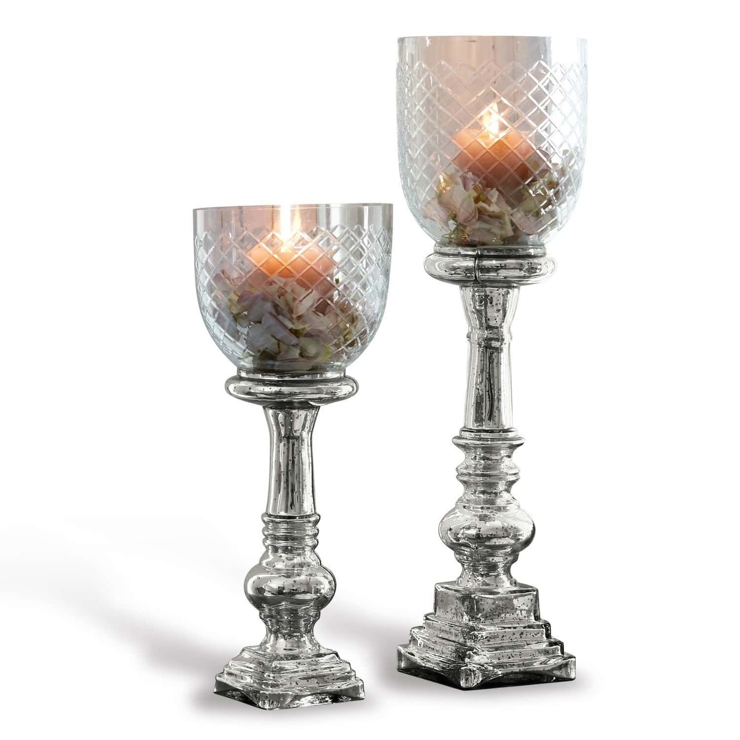 Lot de 2 bougeoirs Layci Deux bougeoirs décoratifs en verre gravé avec finition métallique, élégants pour la décoration intérieure