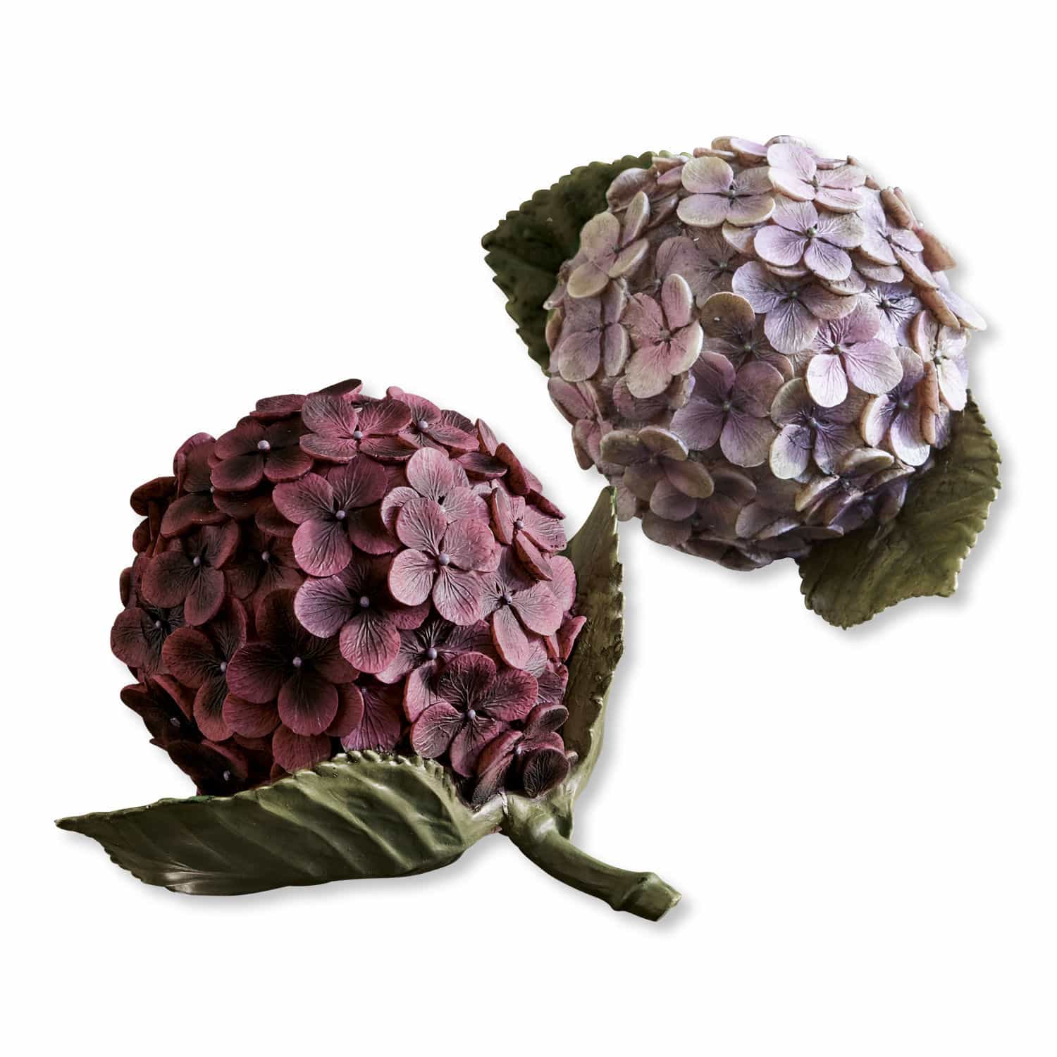 Lot de 2 fleurs décoratives Hortensie Hydrangeas décoratives roses et violettes avec feuilles vertes sur fond blanc