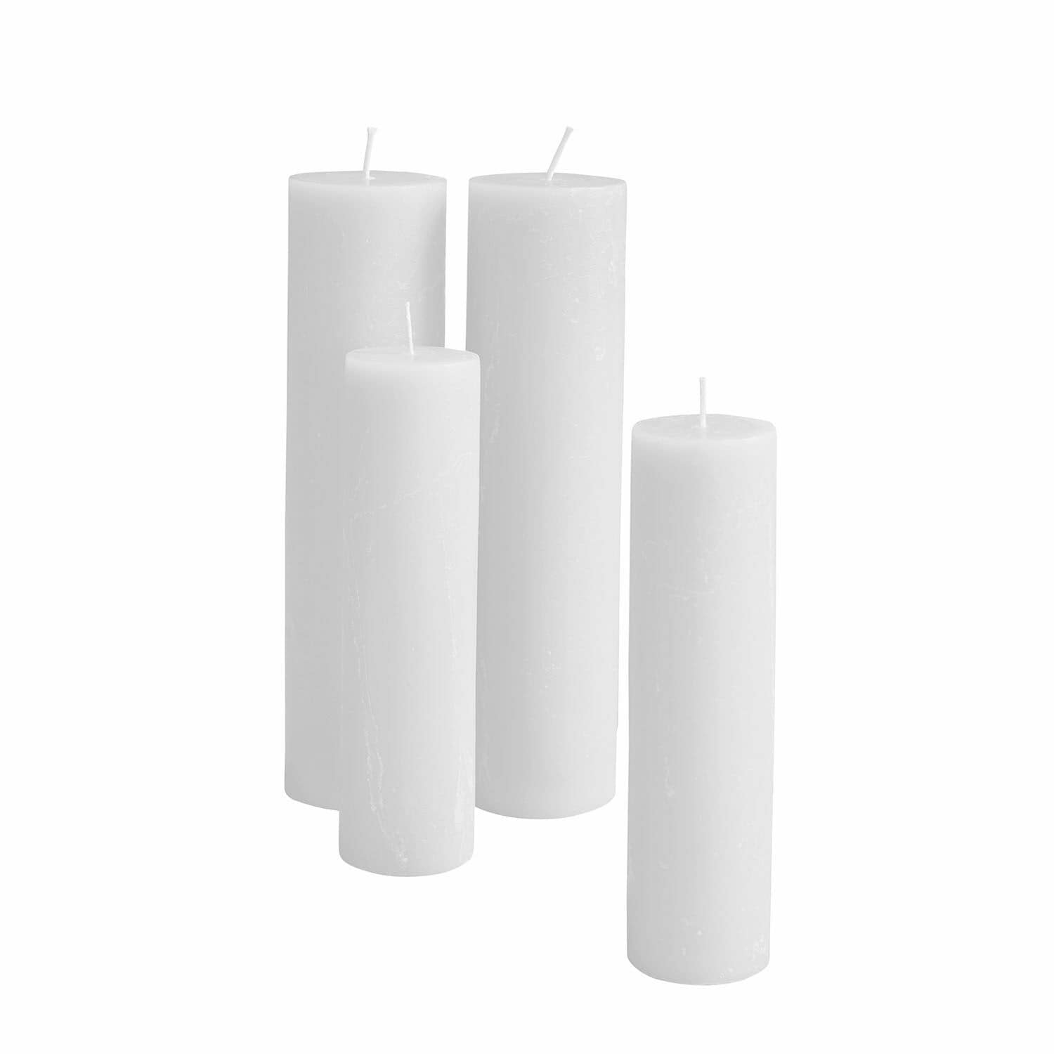 Lot de 4 bougies Avinal Ensemble de quatre bougies blanches en cire cylindriques pour décoration et ambiance relaxante