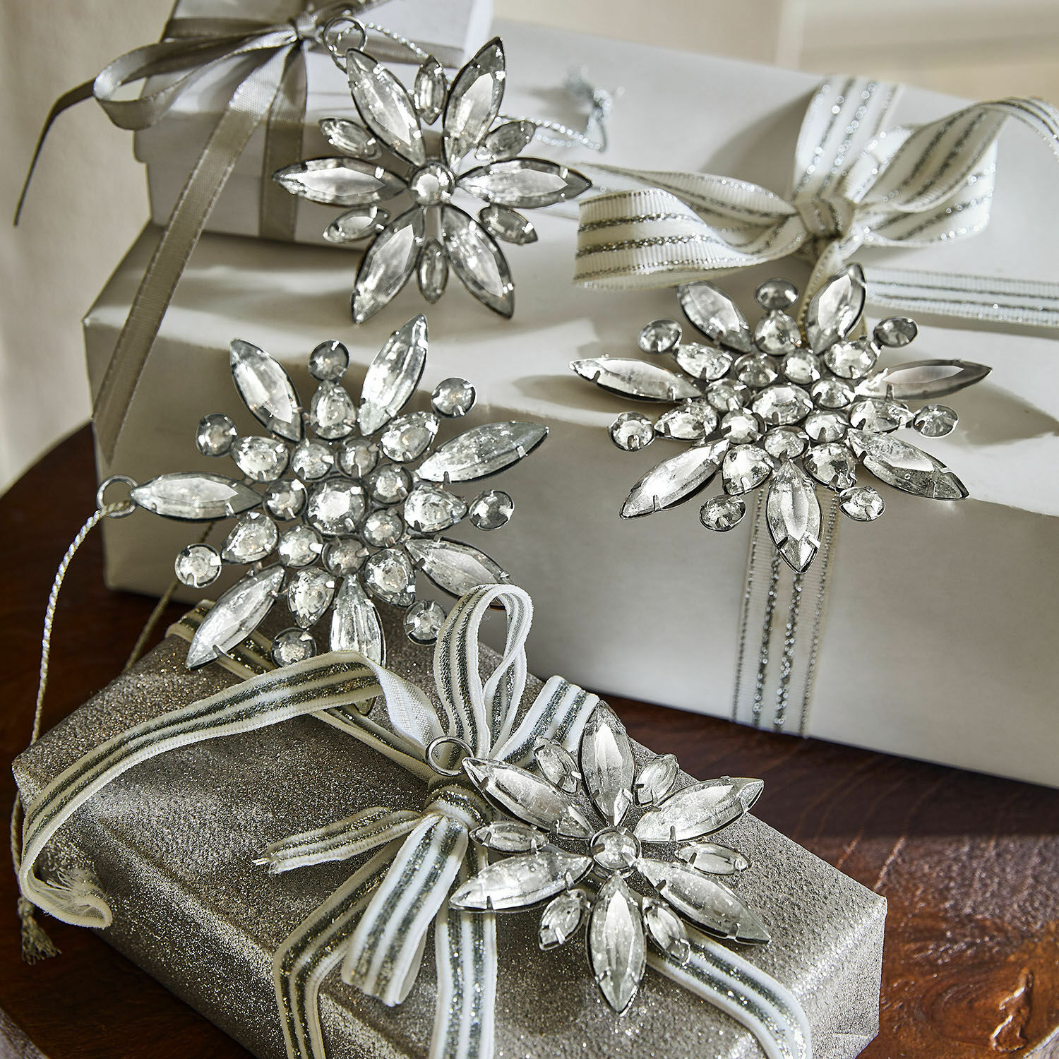 Lot de 4 décorations de Noël Orvalie