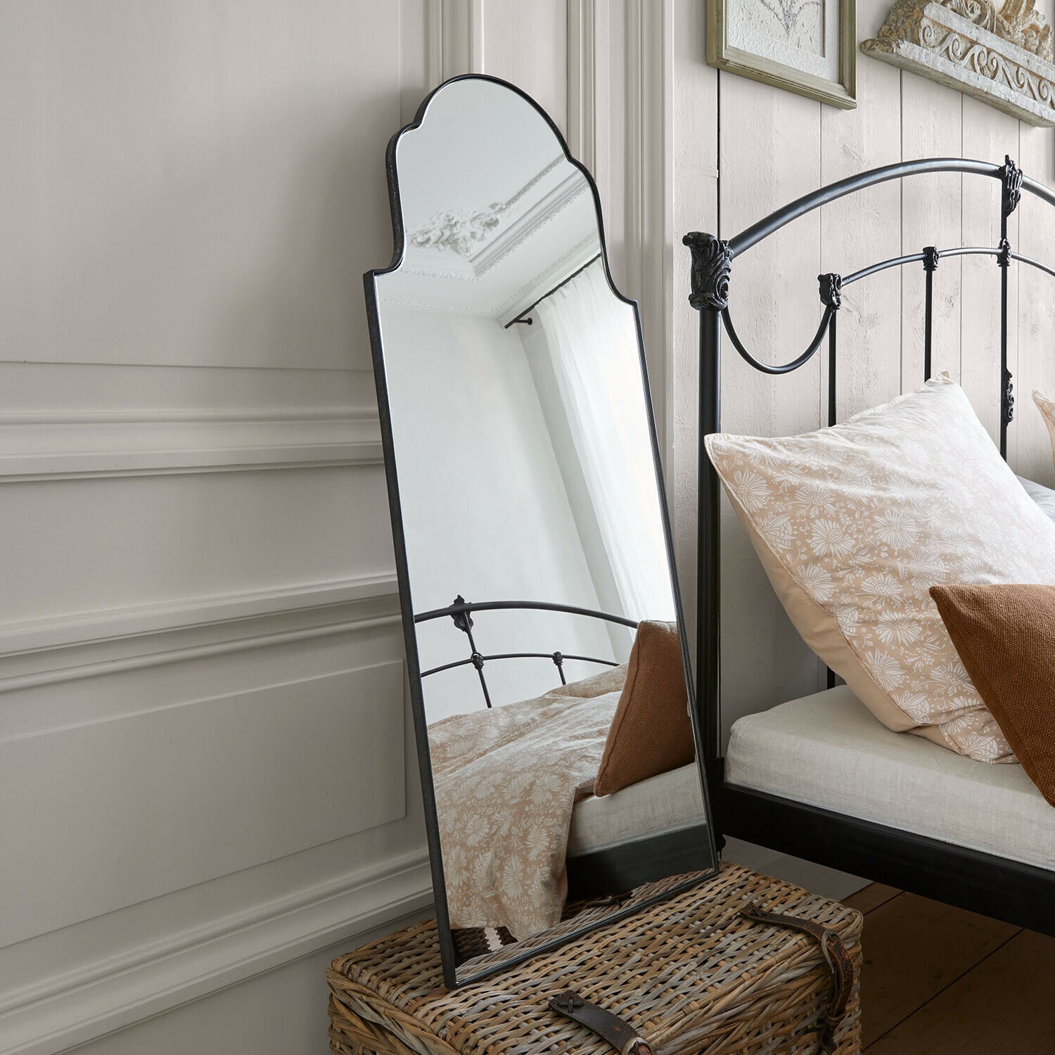 Miroir mural Tavreen