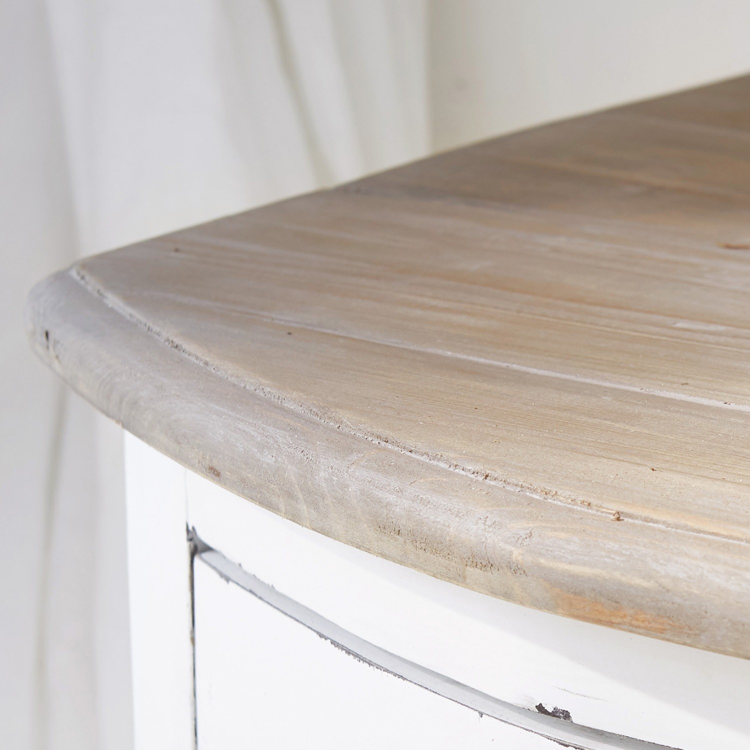 Commode Edmore