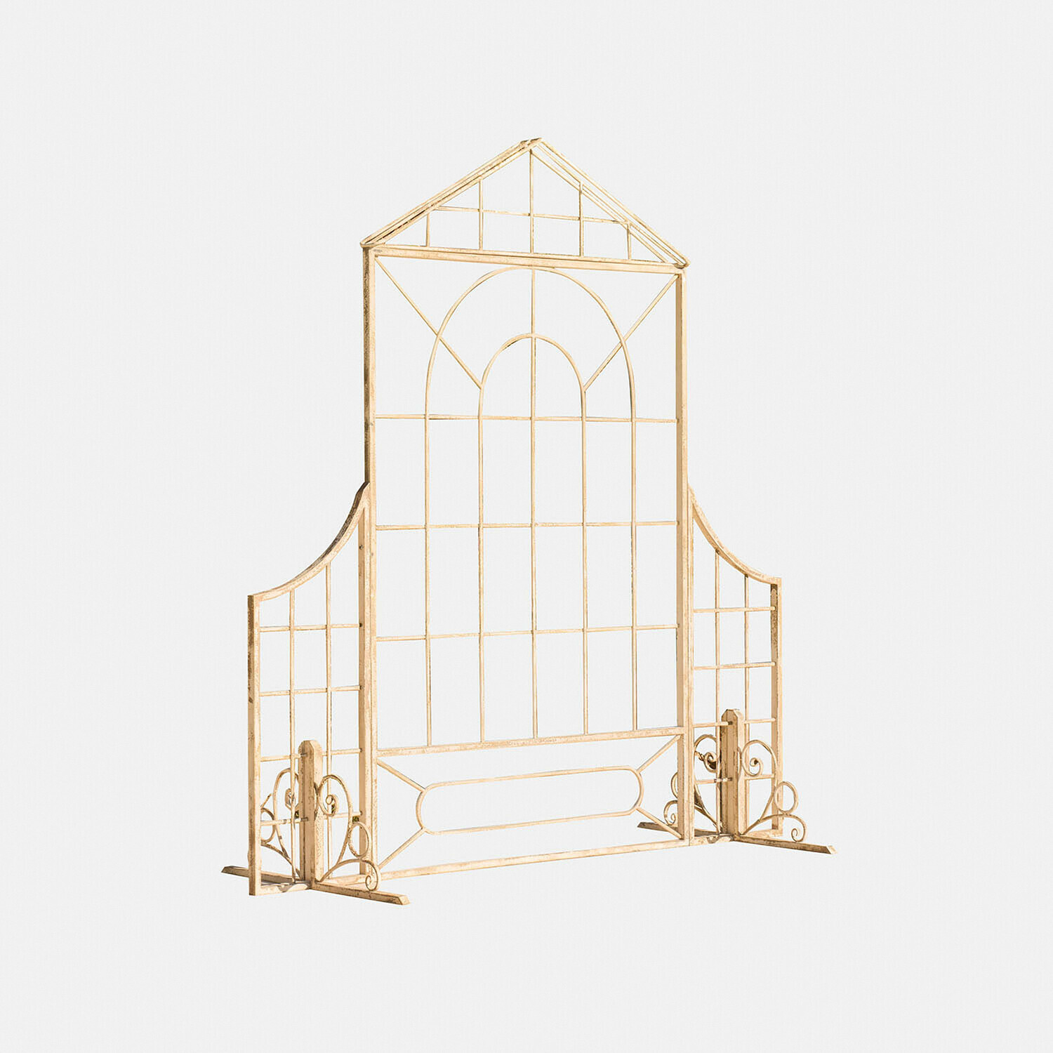 Treillis décoratif en métal beige avec motif géométrique et arche pour jardin