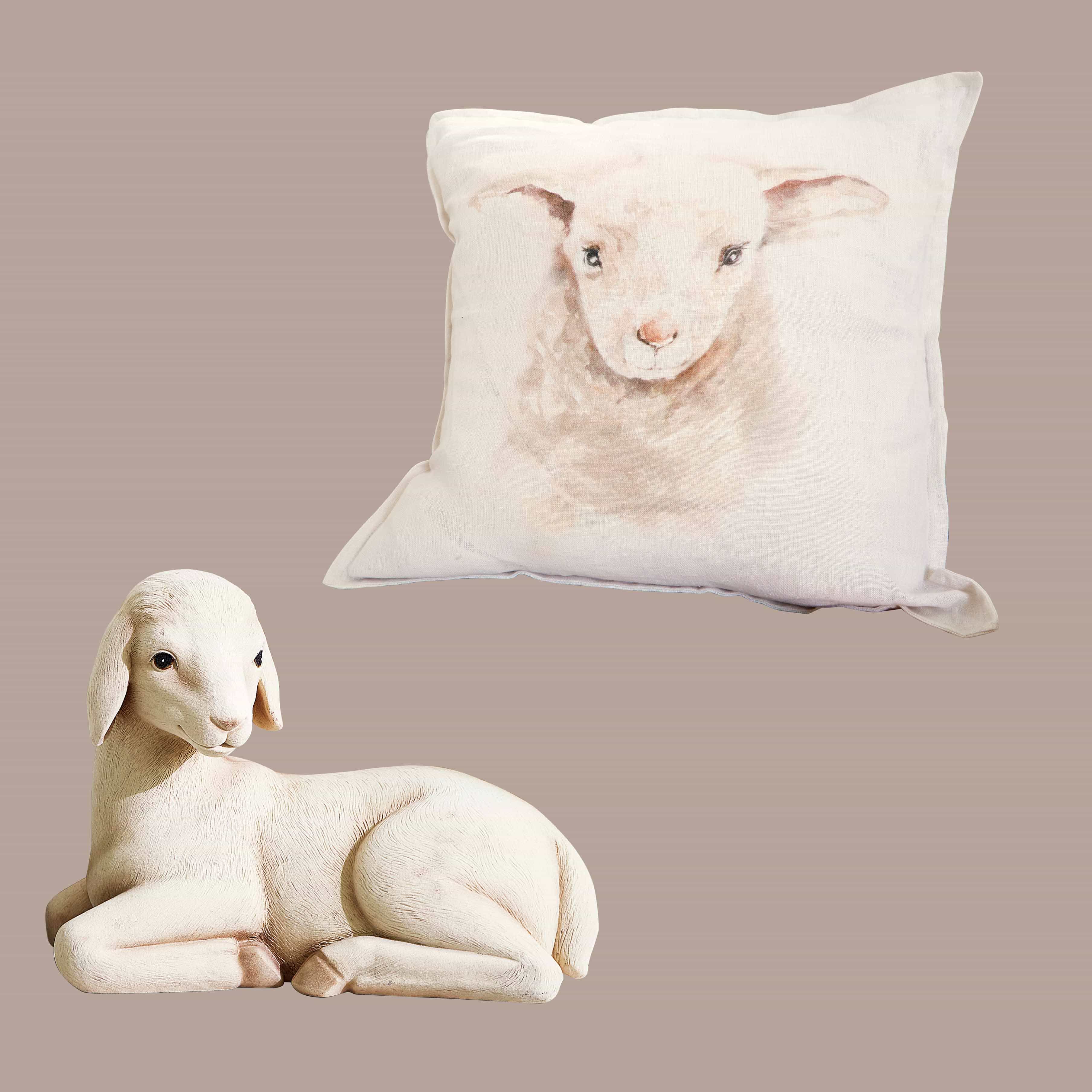 Figurine blanche d'agneau et coussin avec impression d'agneau en couleurs pastel pour décoration intérieure