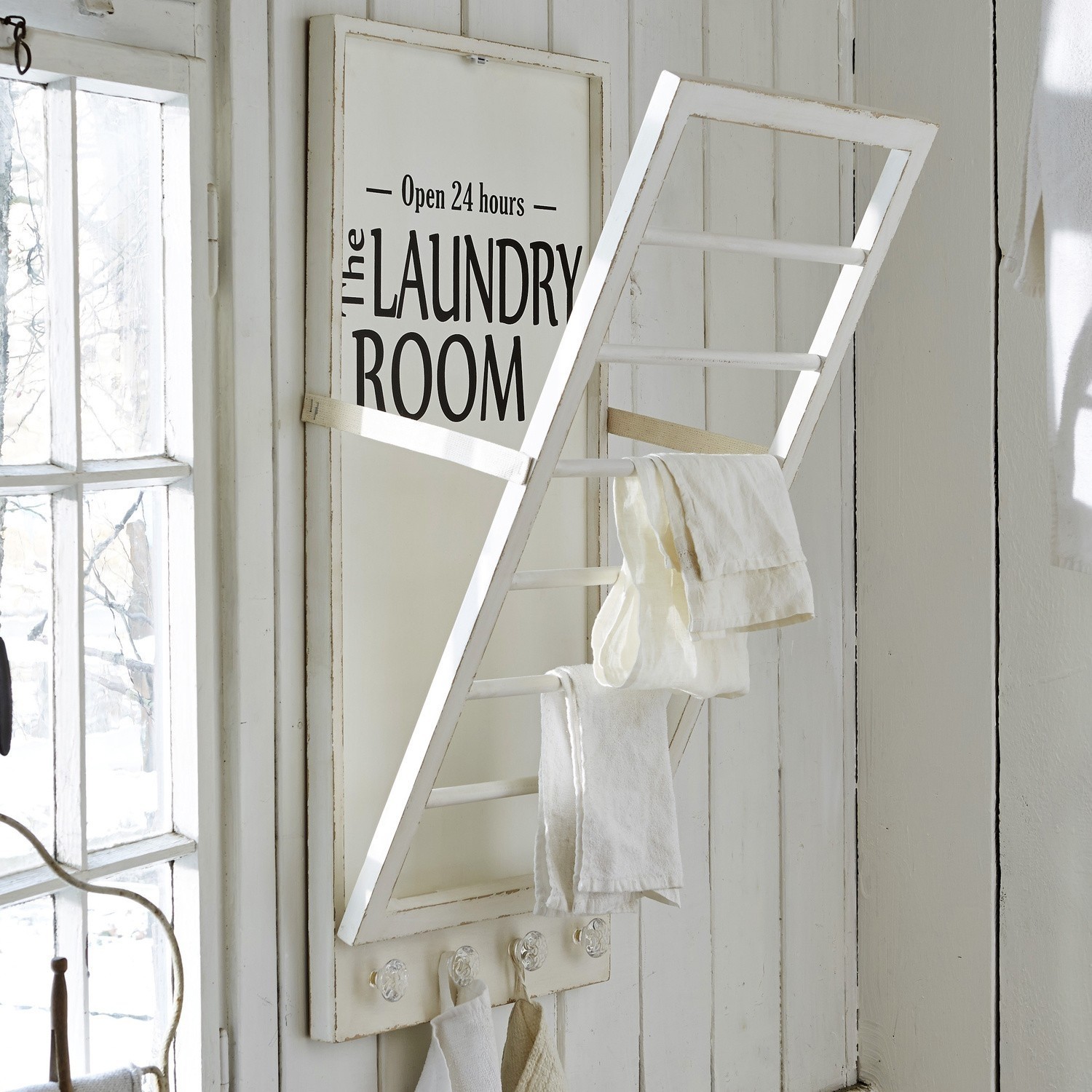 Porte-serviette Laundry Room Porte-serviettes en bois blanc avec inscription Laundry Room pour salle de bain ou buanderie