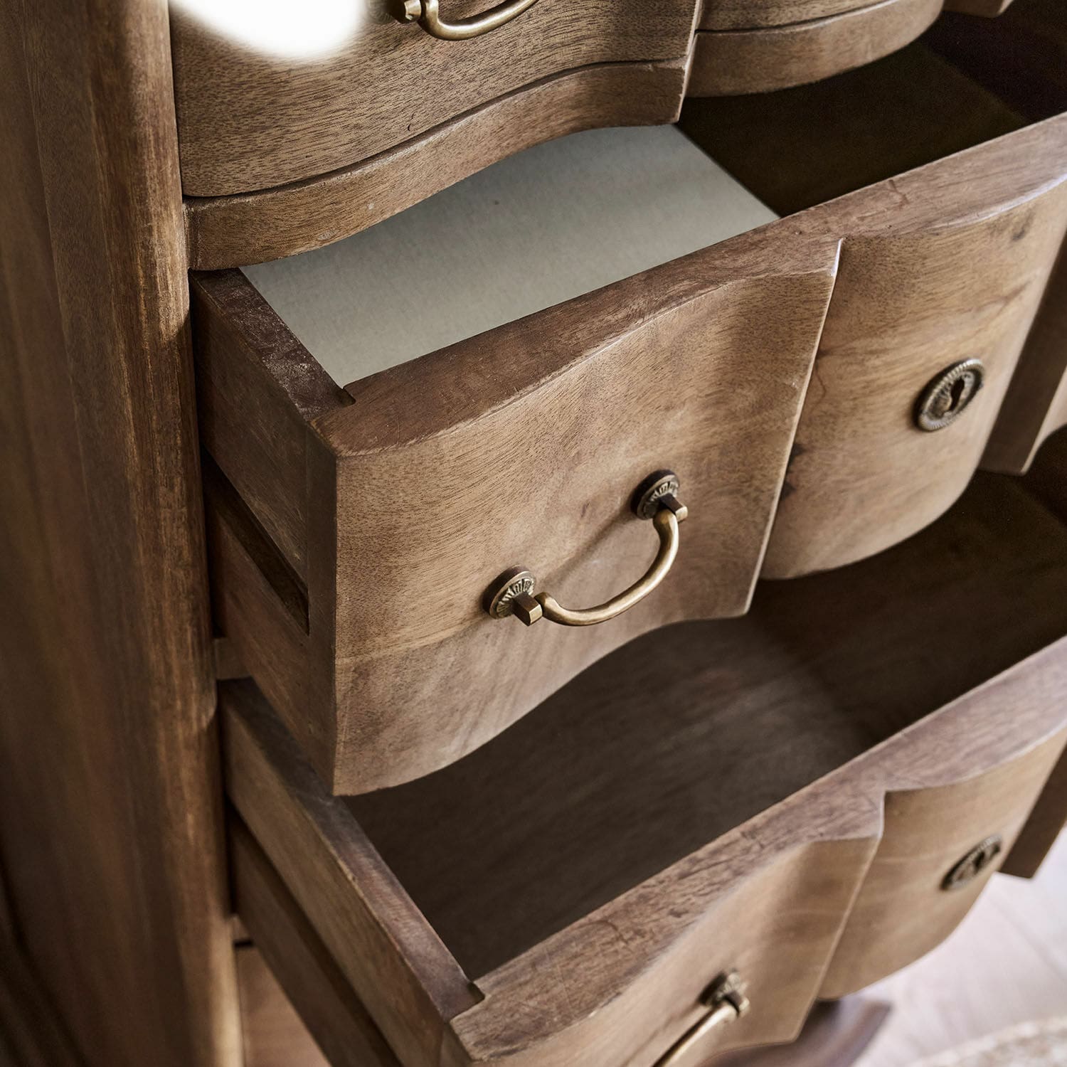 Chiffonnier Aiguillon