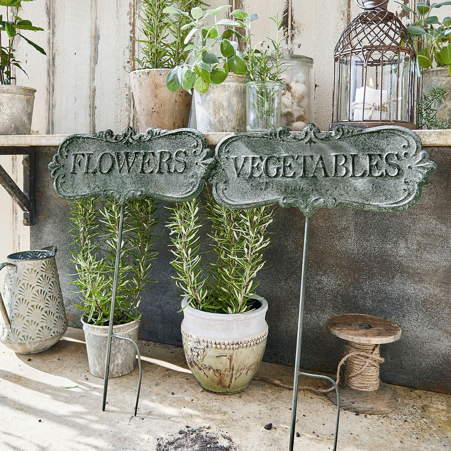 Lot de 2 piques de jardin Flowers & Vegetables Plaques de jardin en métal avec inscriptions Flowers et Vegetables pour identifier les plantes