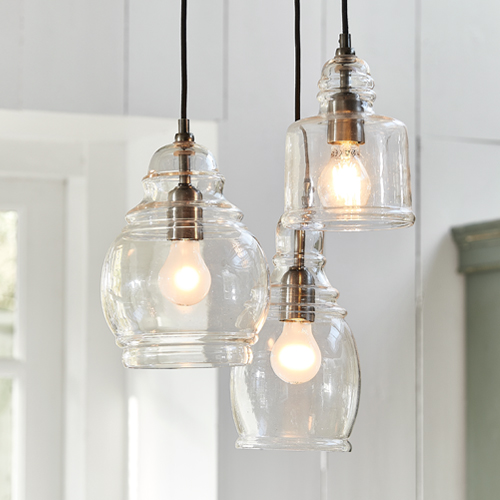 Ensemble de trois suspensions en verre transparent avec douilles métalliques, éclairage moderne intérieur