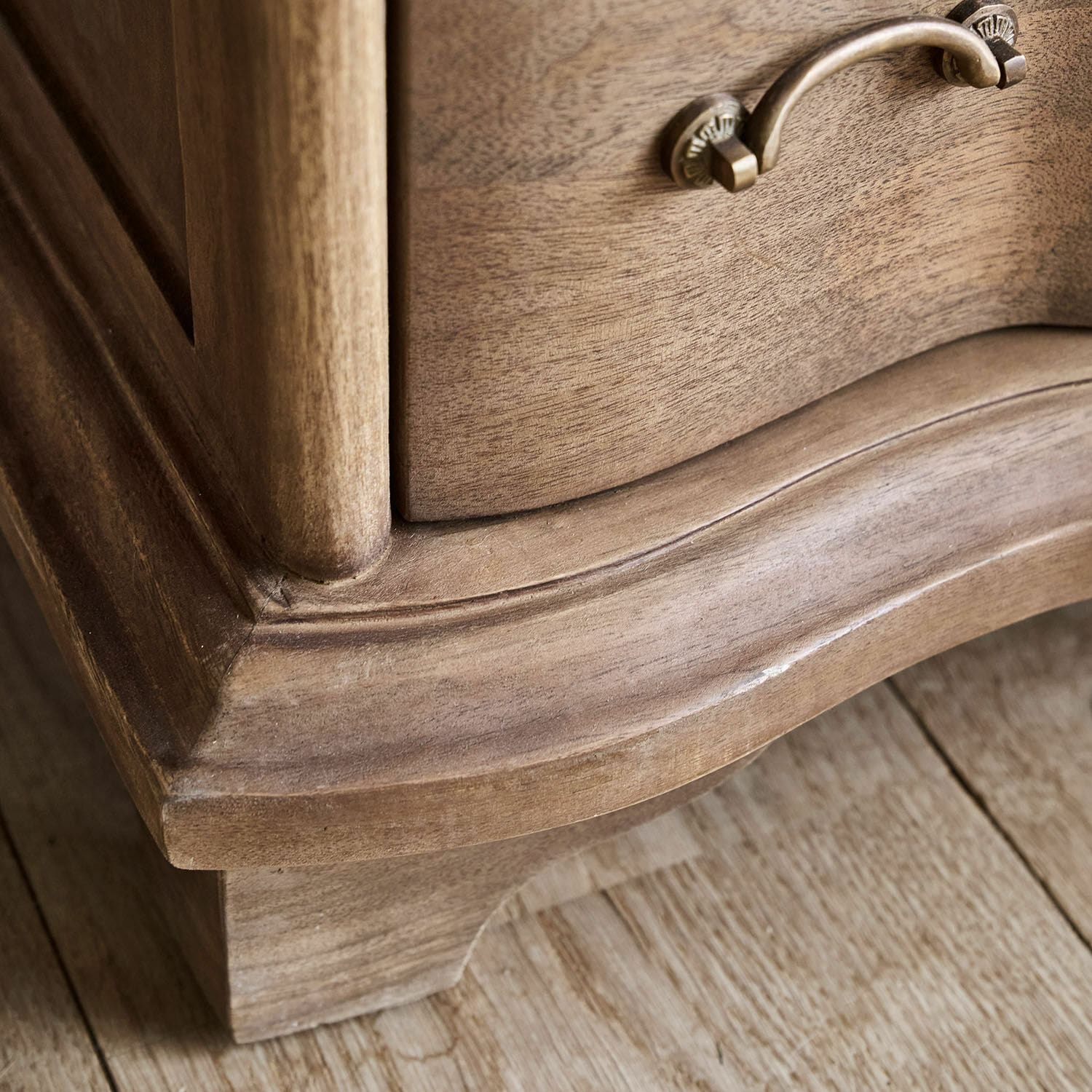 Chiffonnier Aiguillon