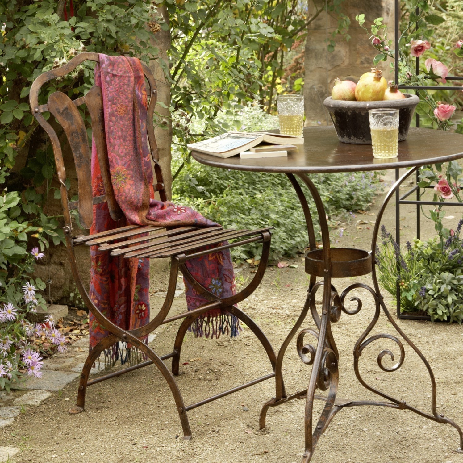 Chaise Dalem