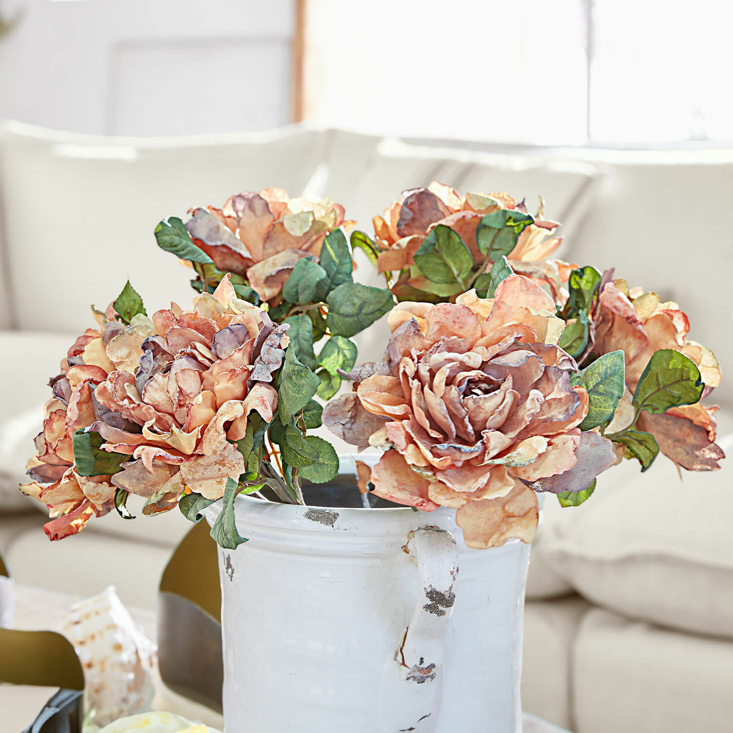 Lot de 6 fleurs décoratives Mervix Bouquet de roses artificielles pêche et violet dans un vase en céramique blanche pour décoration intérieure