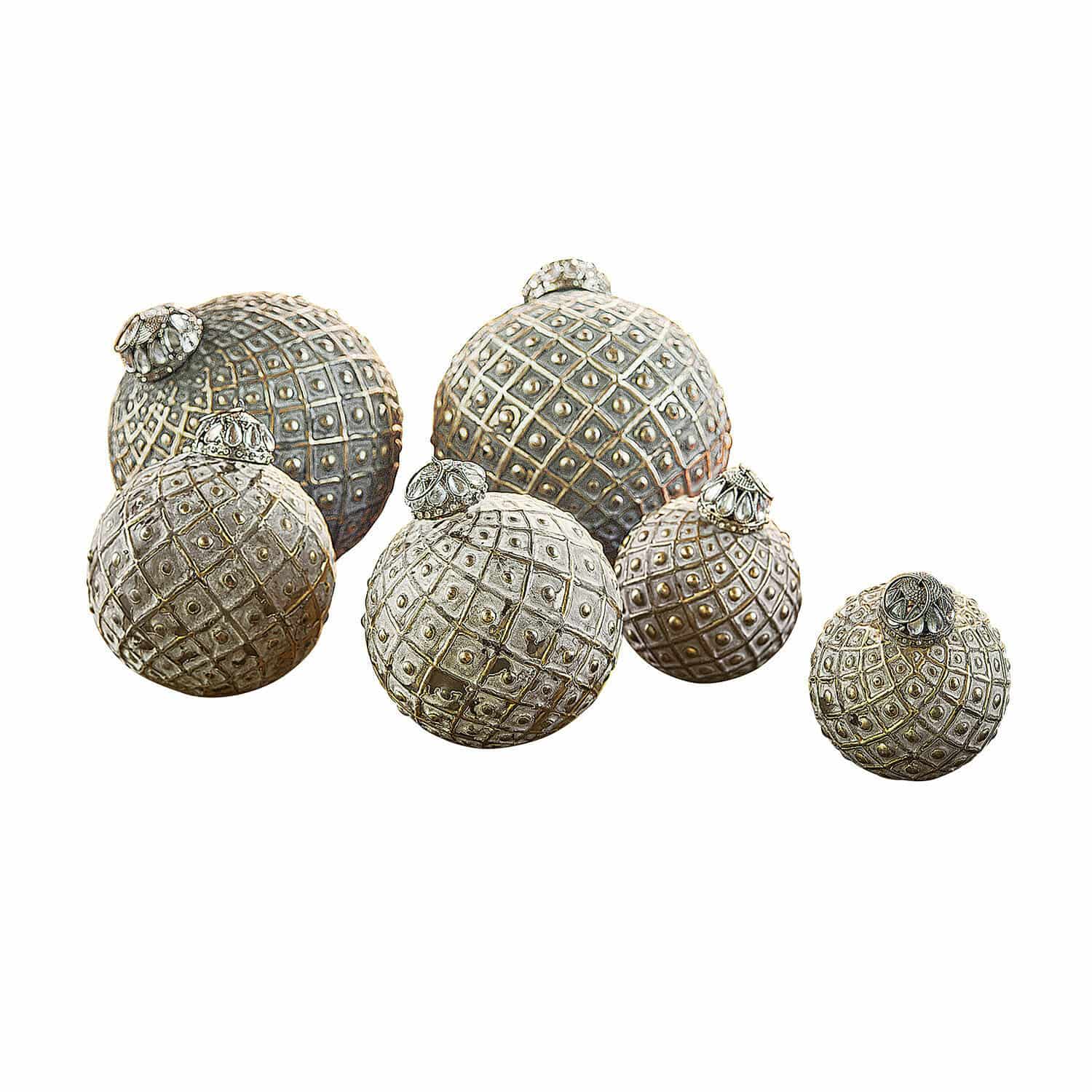 Lot de 6 décorations de Noël Lucero Ensemble de six boules décoratives en métal gris avec motif géométrique et ornements sur le dessus